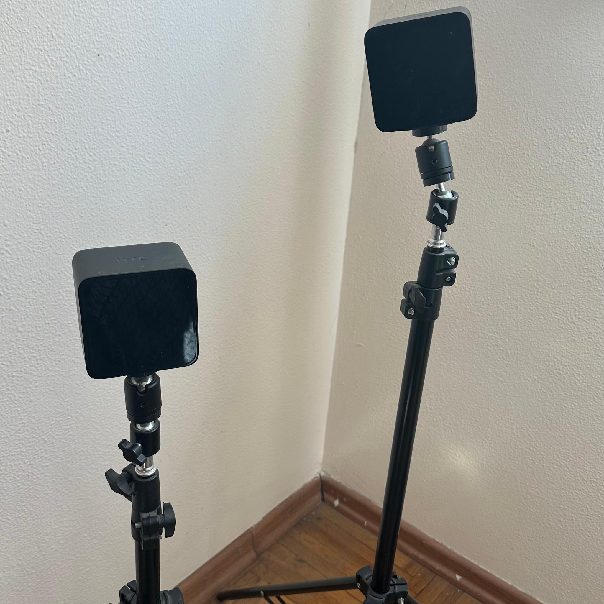 Valve Index Headset, Base Stations, Controllers