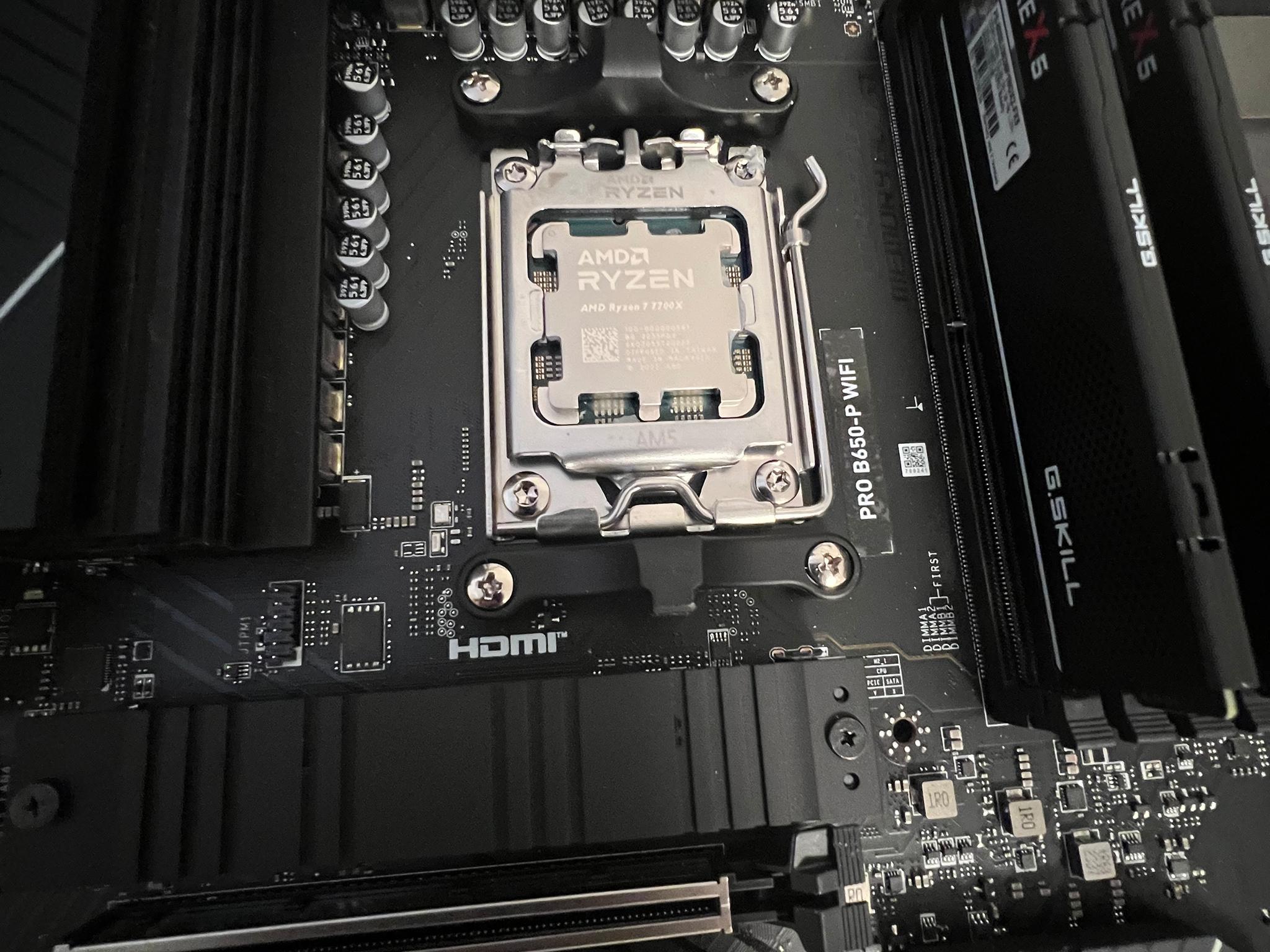 Ryzen 7700X 32GB DDR5 6000Mhz MSI PRO B650-P WiFi CPU MOBO RAM MicroCenter Bundle