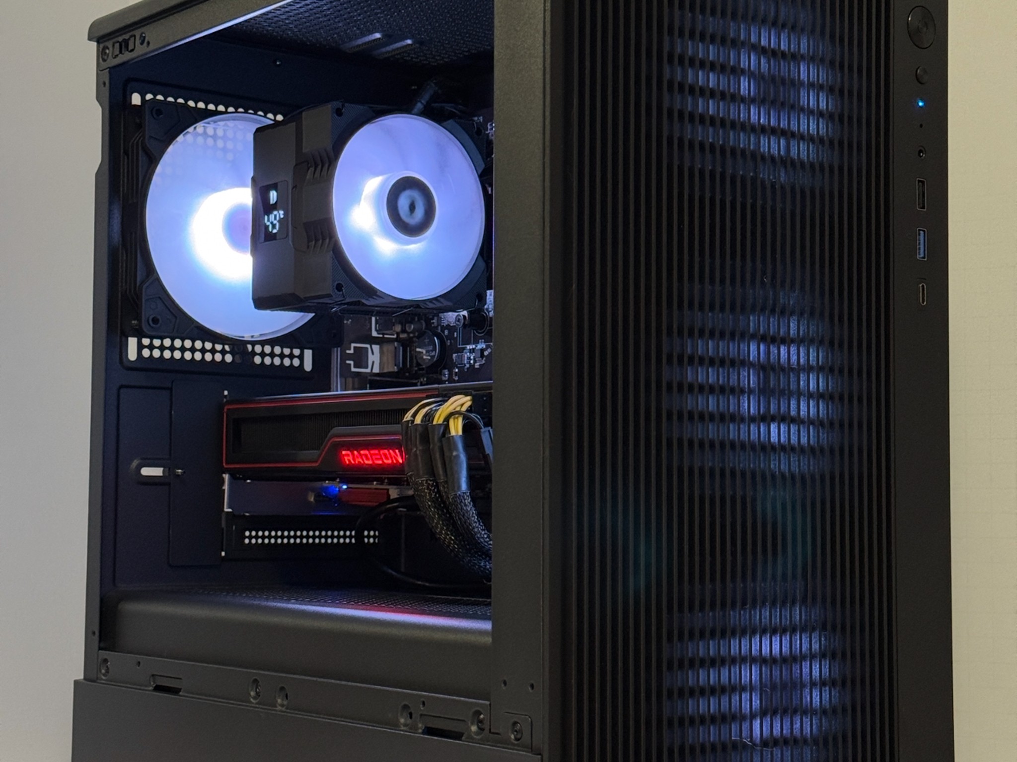 🥷MIDNIGHT TITAN🥷 1440p | RX 6700XT 12GB | RYZEN 5 5600 | 1TB M.2 | 16GB DDR4 3200MHZ