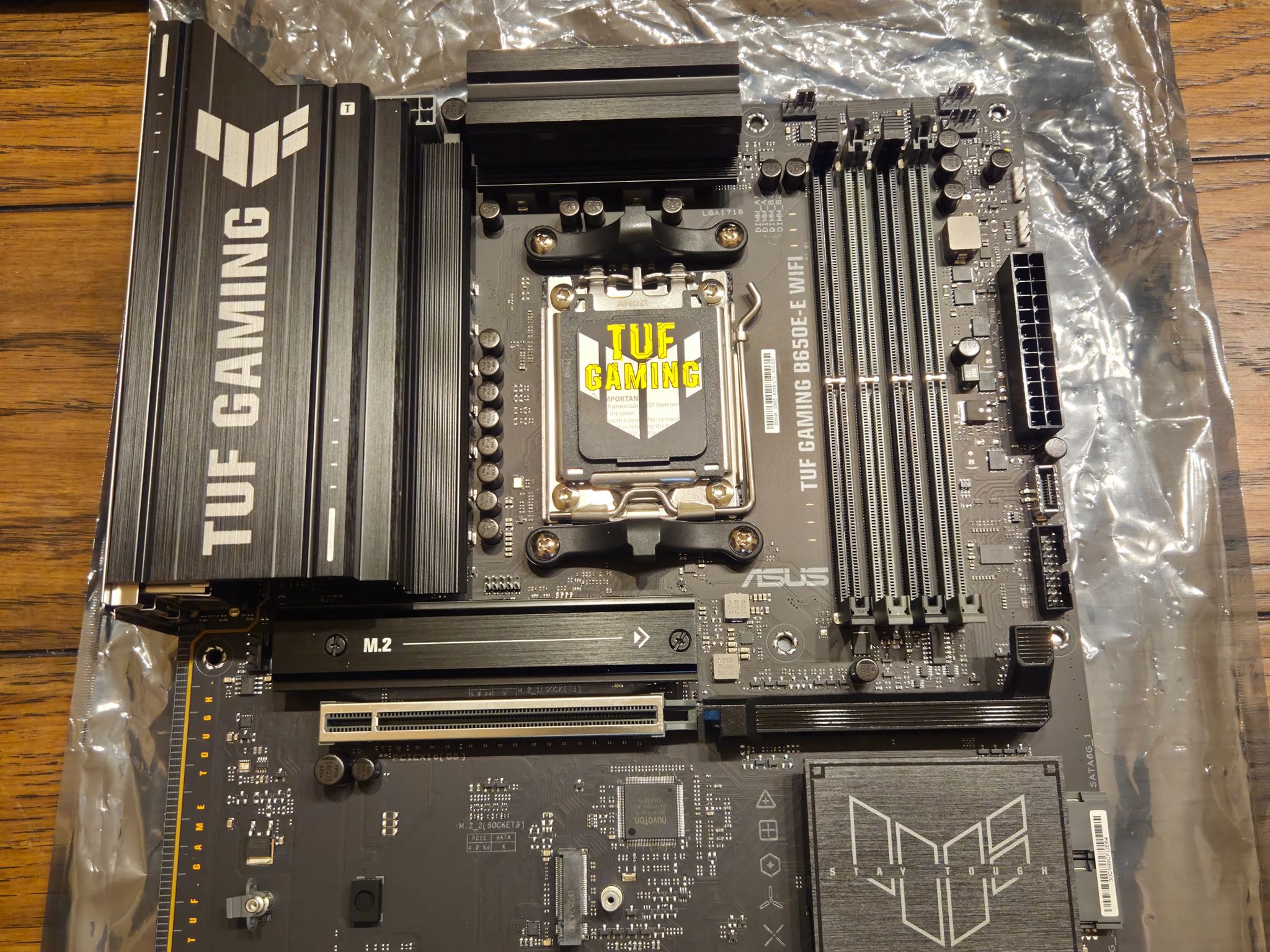 ASUS Tuf Gaming B650E-E Wifi! AM5 PCIe 5.0 Motherboard!
