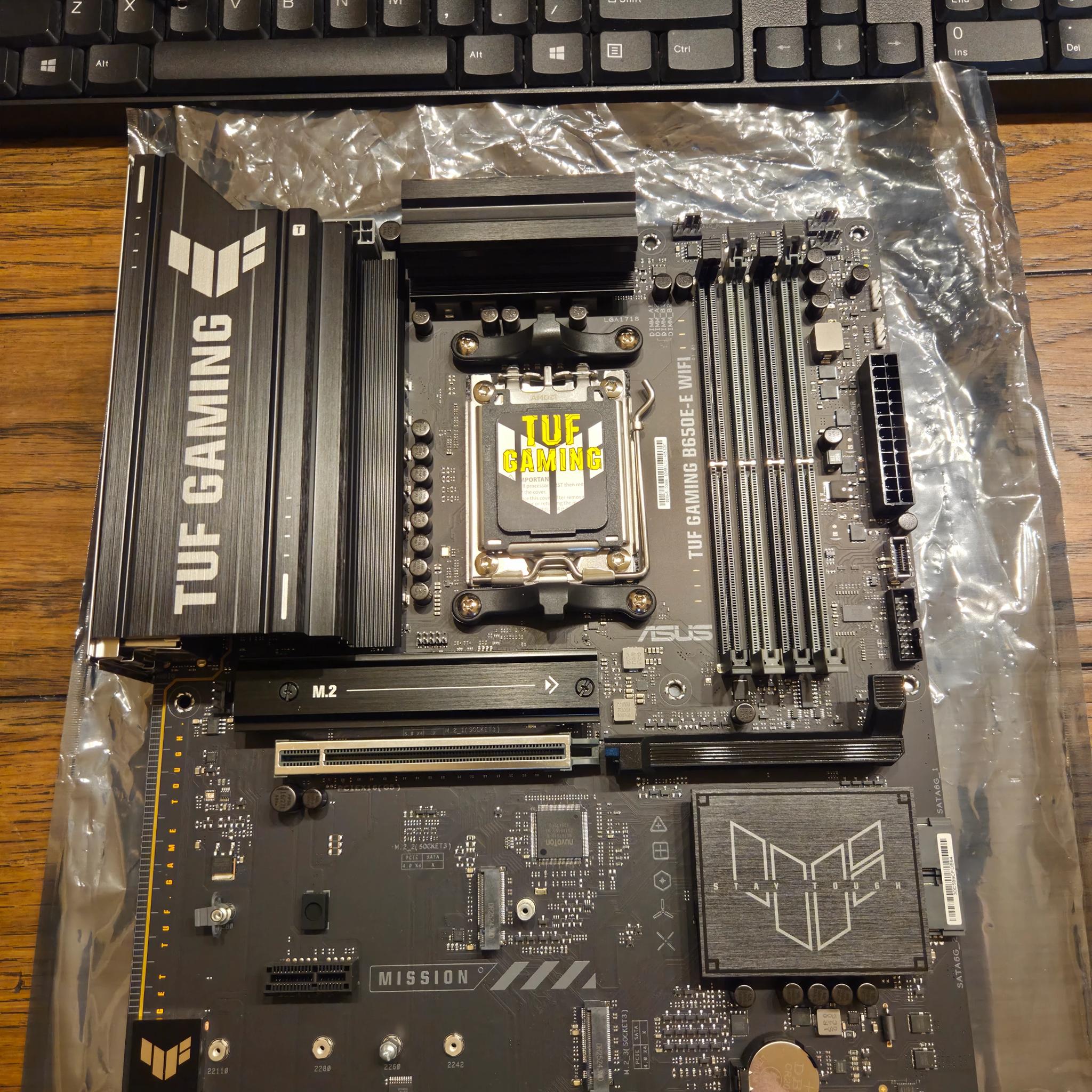ASUS Tuf Gaming B650E-E Wifi! AM5 PCIe 5.0 Motherboard!