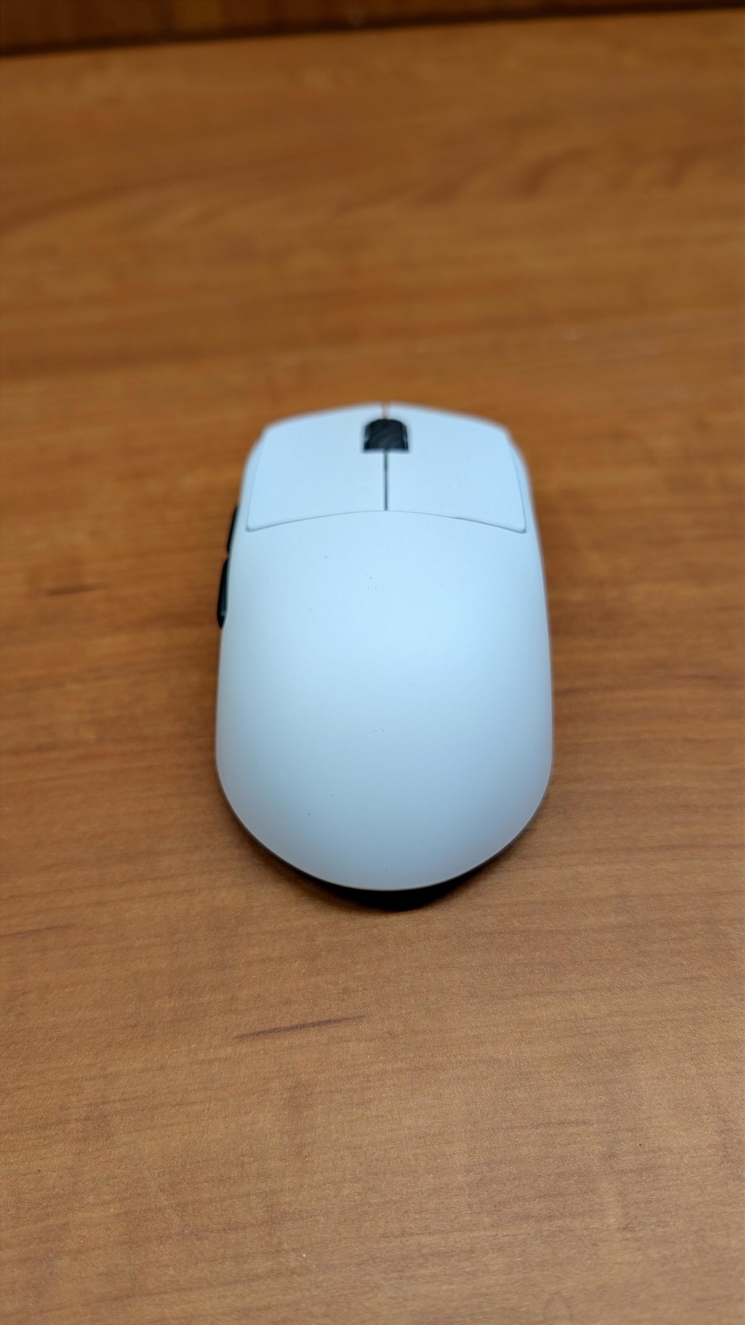 Scyrox V8 White 8K 36g Kailh Super Light Mouse Less Than 1 hr use
