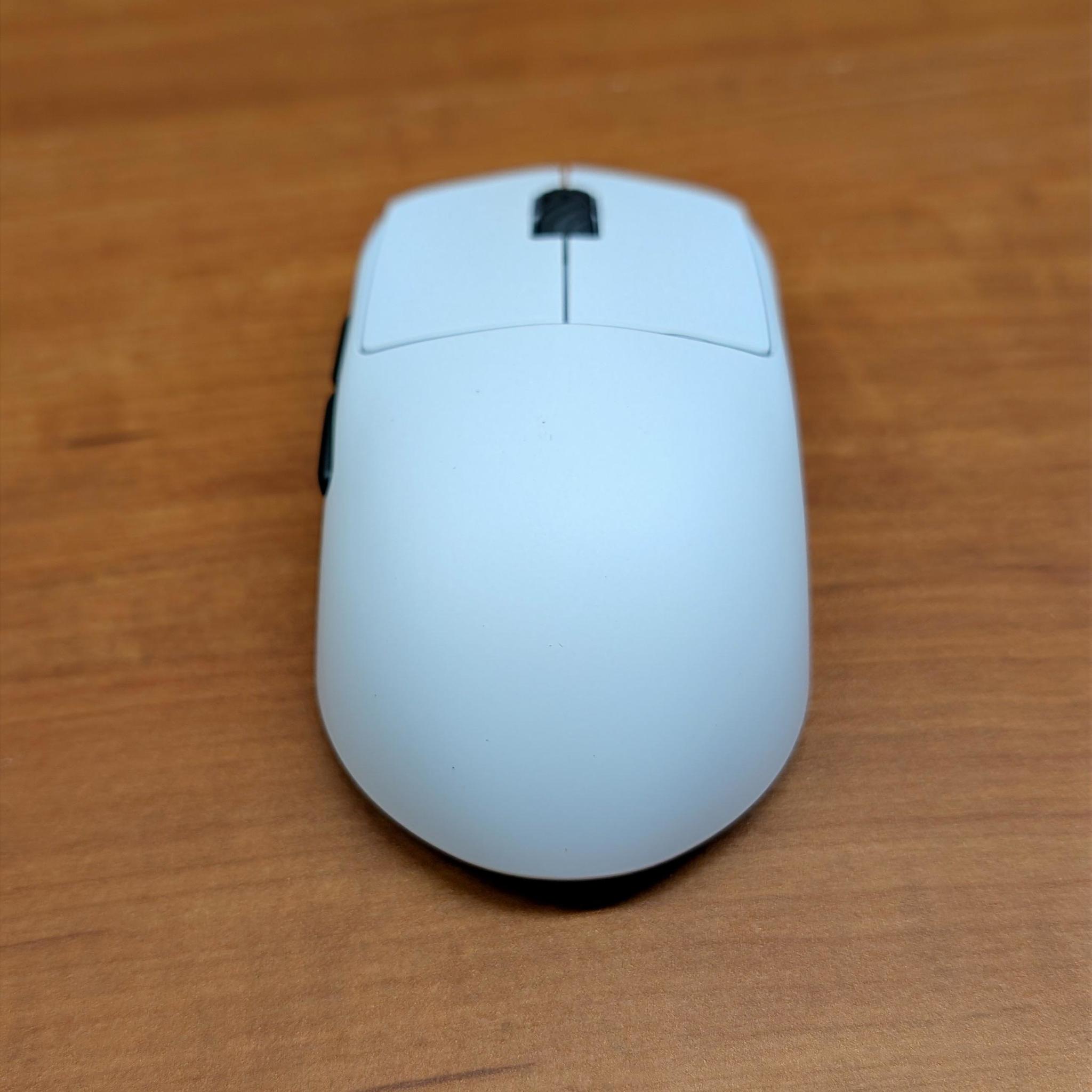 Scyrox V8 White 8K 36g Kailh Super Light Mouse Less Than 1 hr use