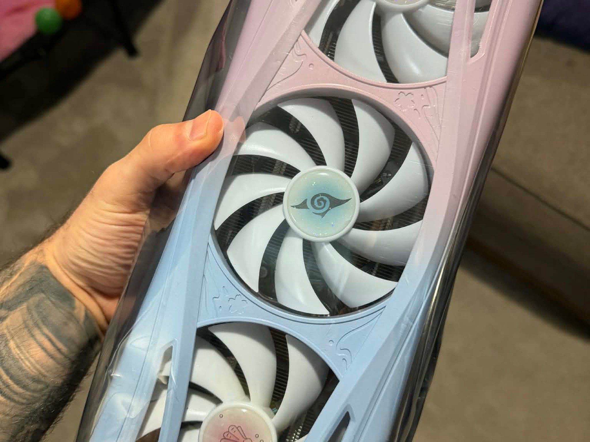 Yeston RX 9070 XT Sakura Atlantis
