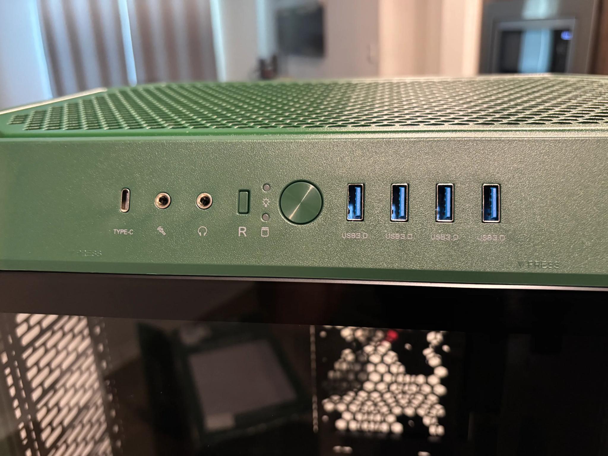 Thermaltake Tower 600