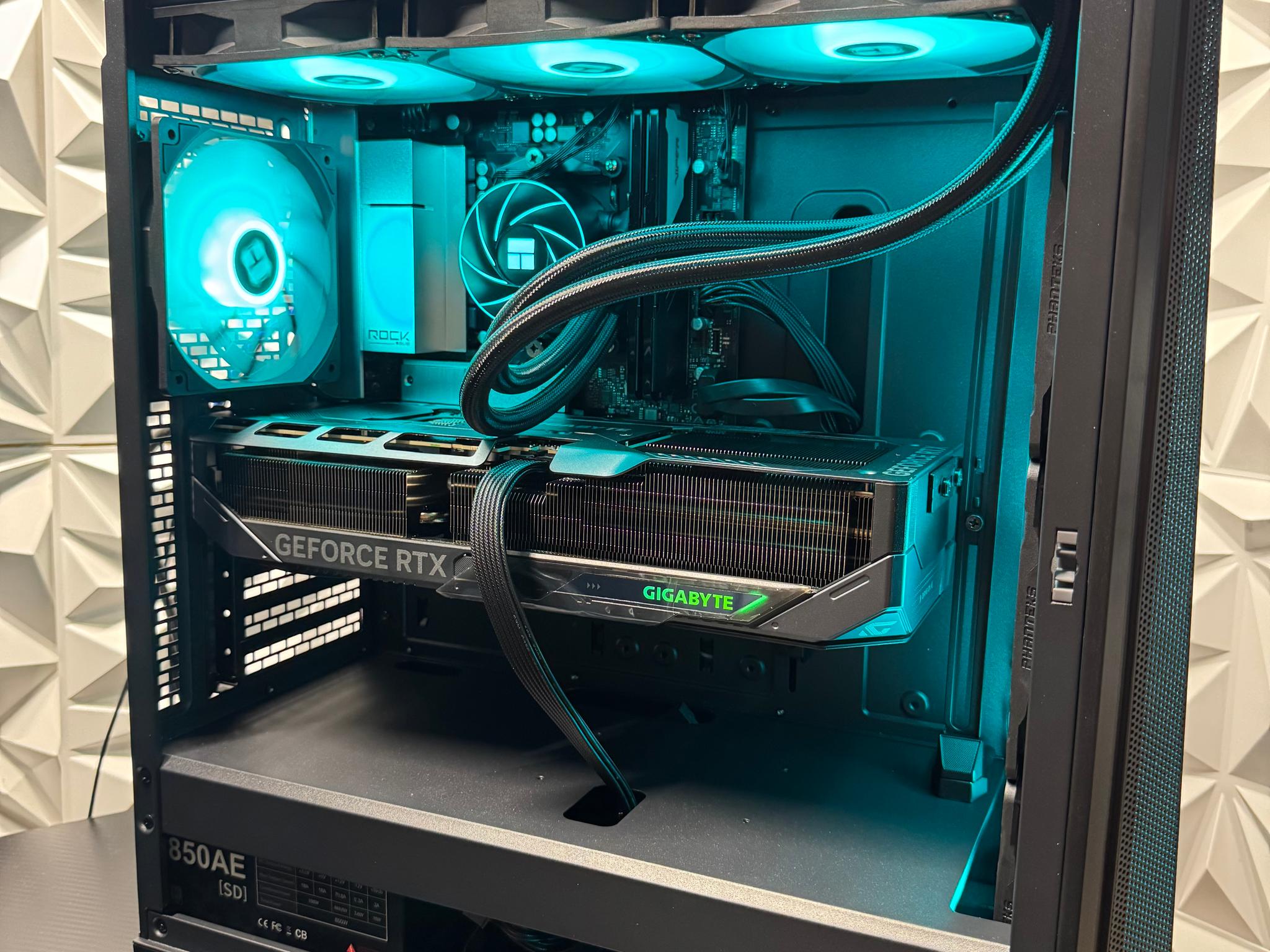 RTX 5070 Ti / Ryzen 7 9800X3D / 32GB DDR5 / 2TB SSD / Gaming pc / Streaming / Ai / Video editing