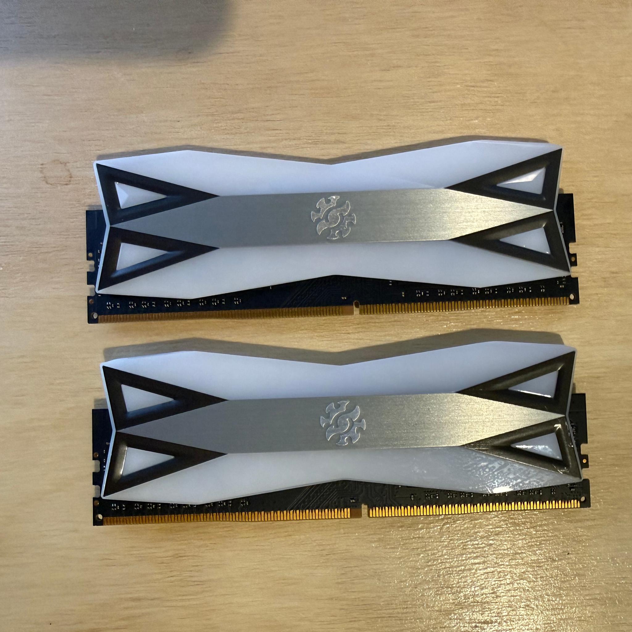ADATA XPG Spectrix 16GB (2 x 8GB) DDR4 3200-CL16