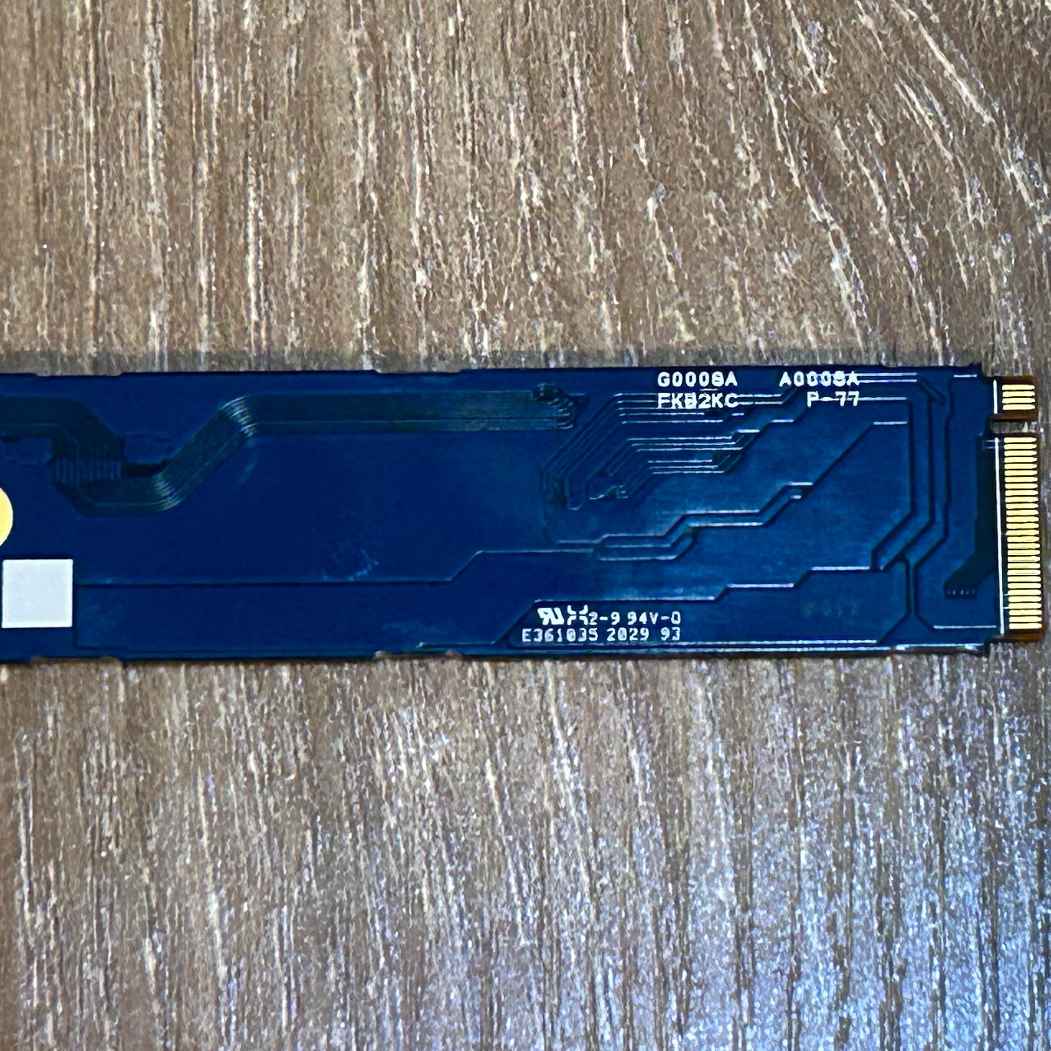 1TB SSD - KIOXIA 2280 M.2 NVMe Gen 3.0 x4 KXG60ZNV1T02 Solid State Drive - 22264