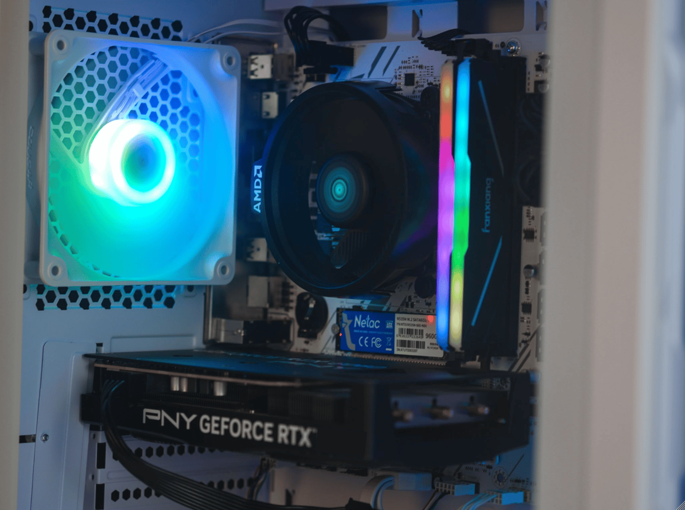 EXT ICE Mini 30X - Ryzen 5 2600X, RTX 3050 6GB, 16GB DDR4 Memory