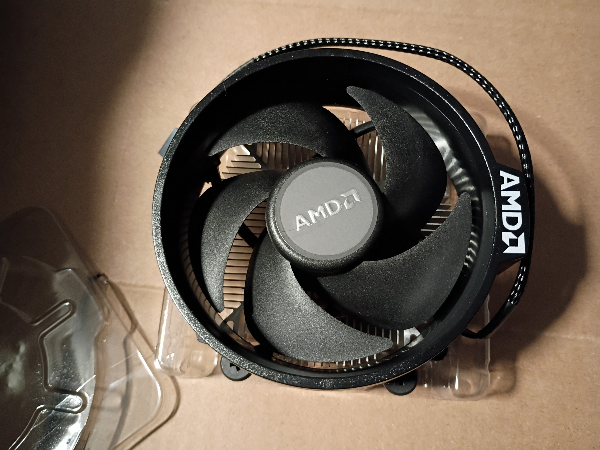 AMD Ryzen 5 2600 w/ New Wraith Stealth Cooler
