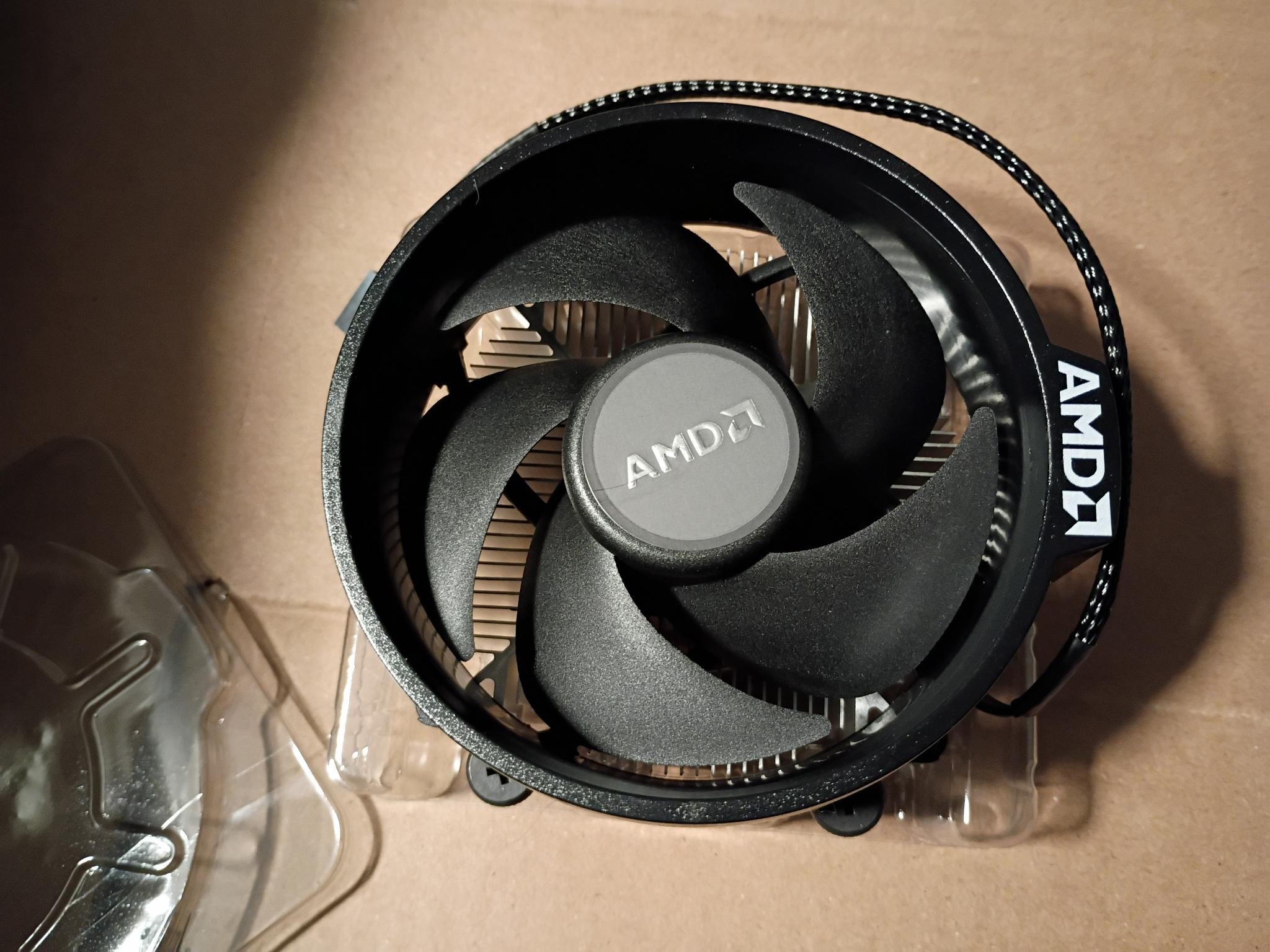 AMD Ryzen 5 2600 w/ New Wraith Stealth Cooler