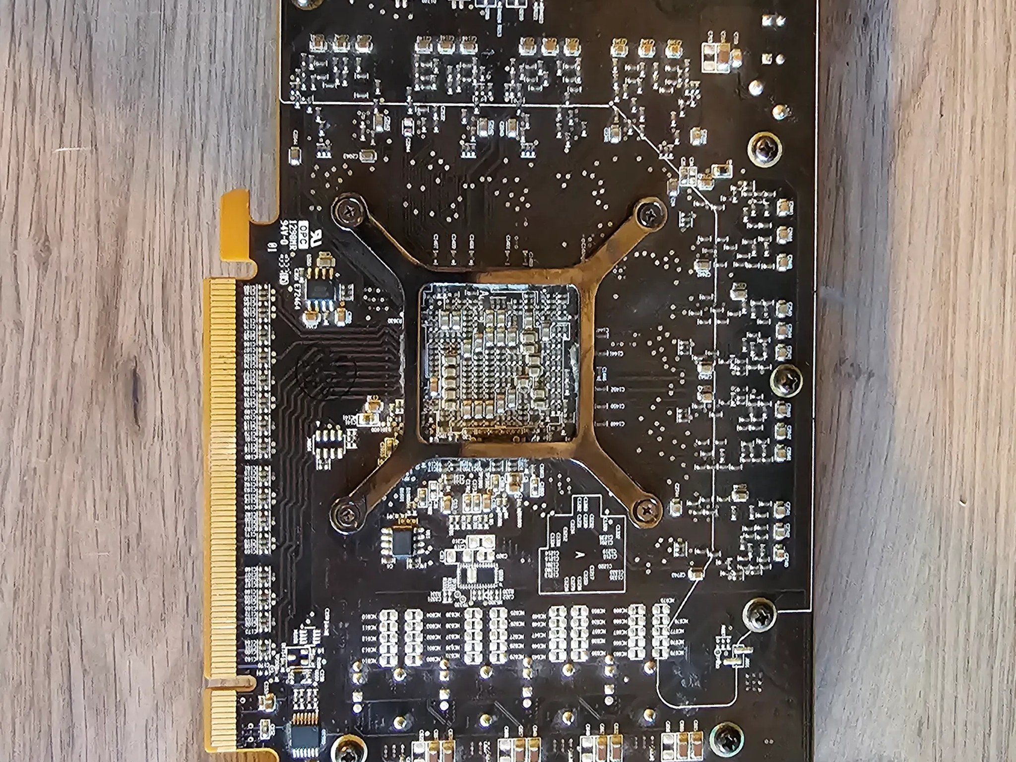 HD 6870 Radeon