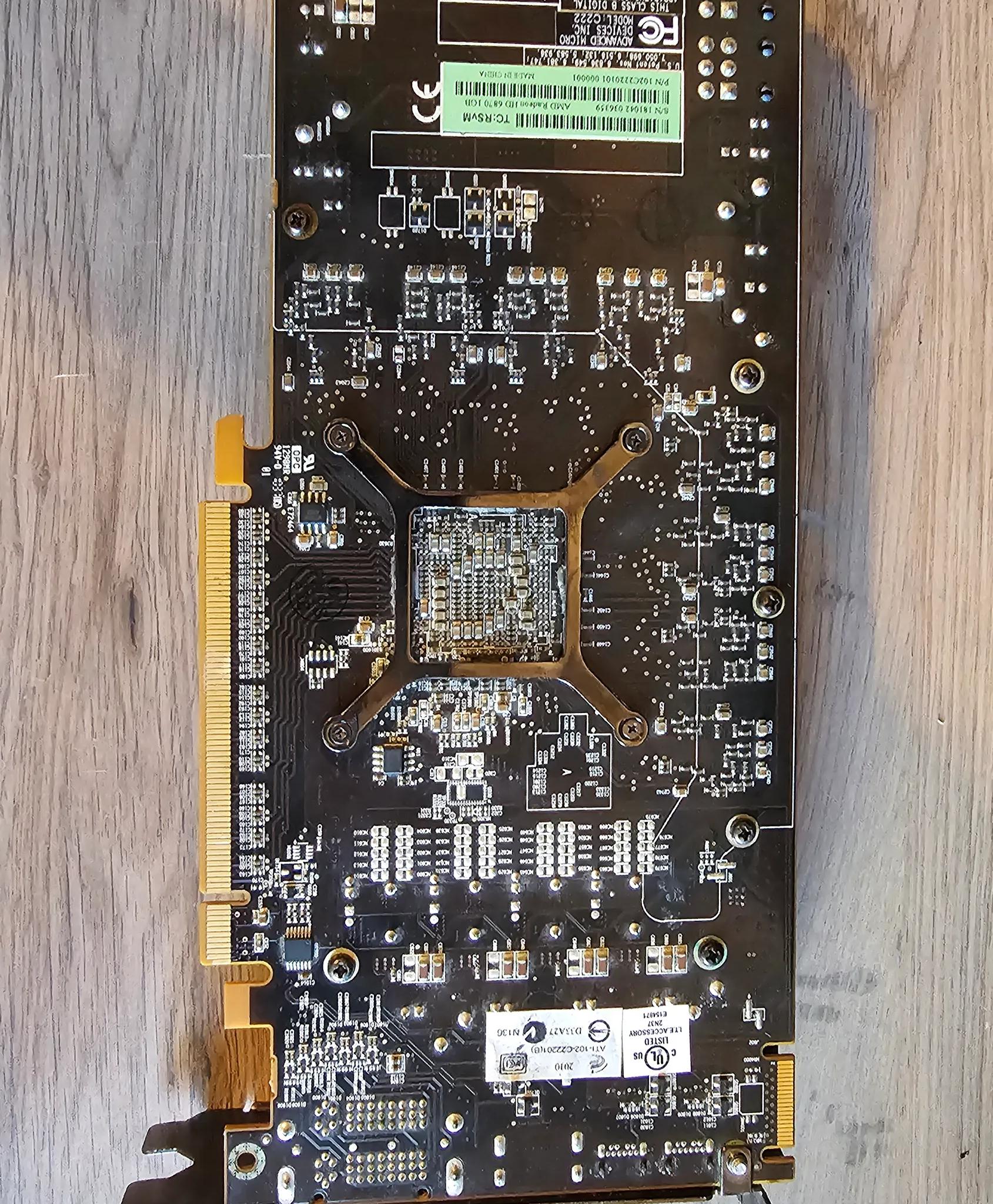 HD 6870 Radeon