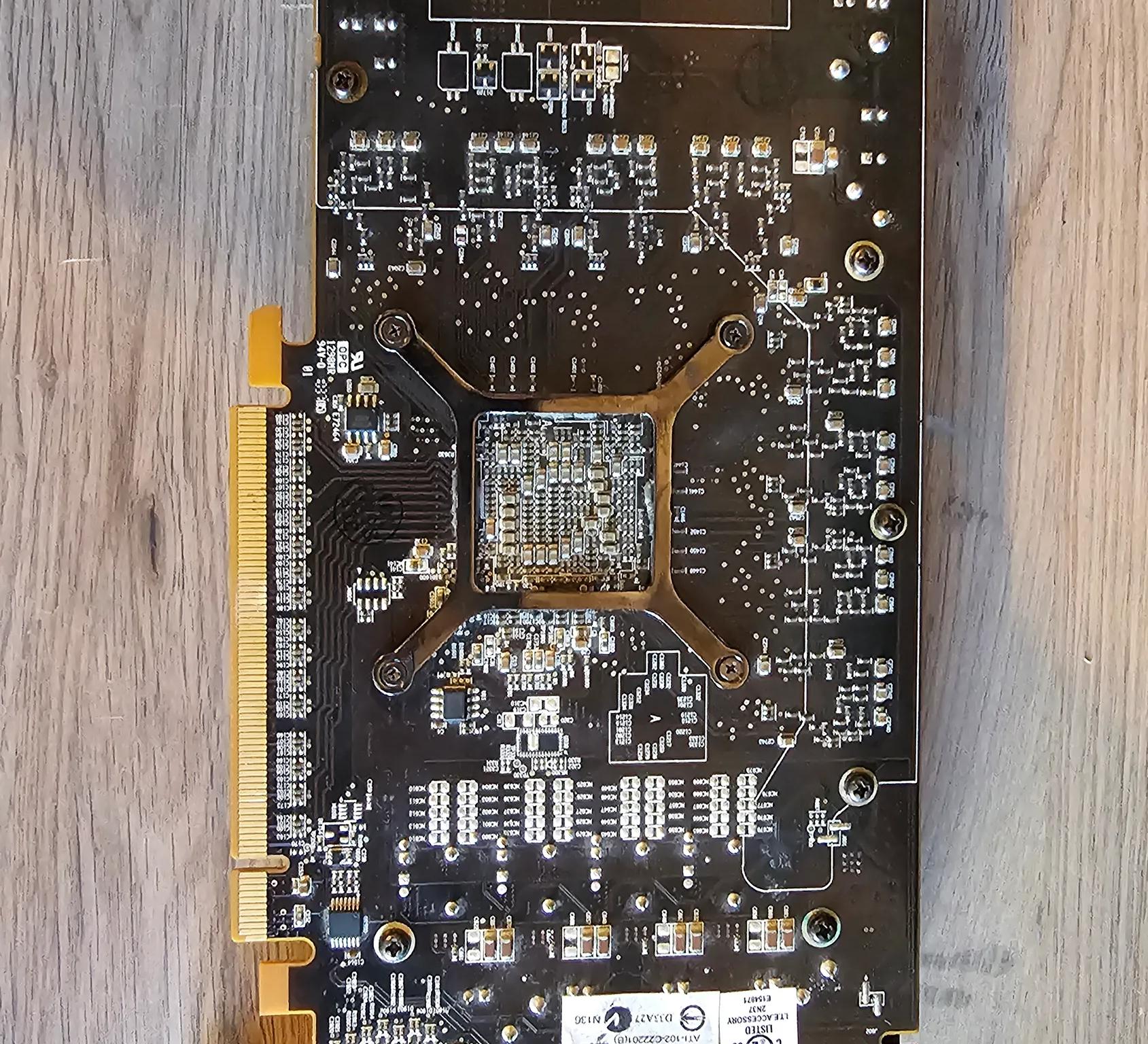 HD 6870 Radeon