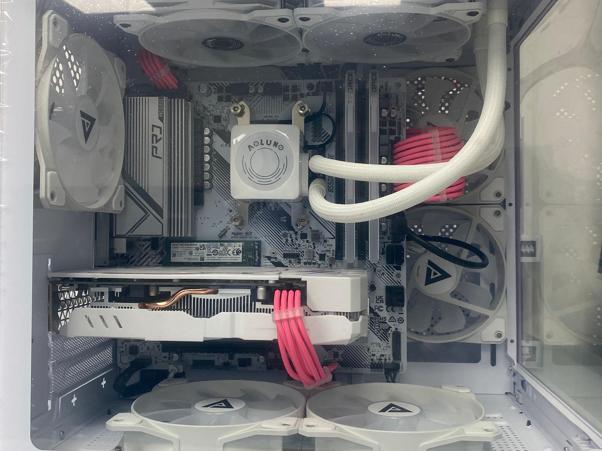 💝 Ryzen 5 5500 / 16 GB / 1TB / RX580 - Pink Cables