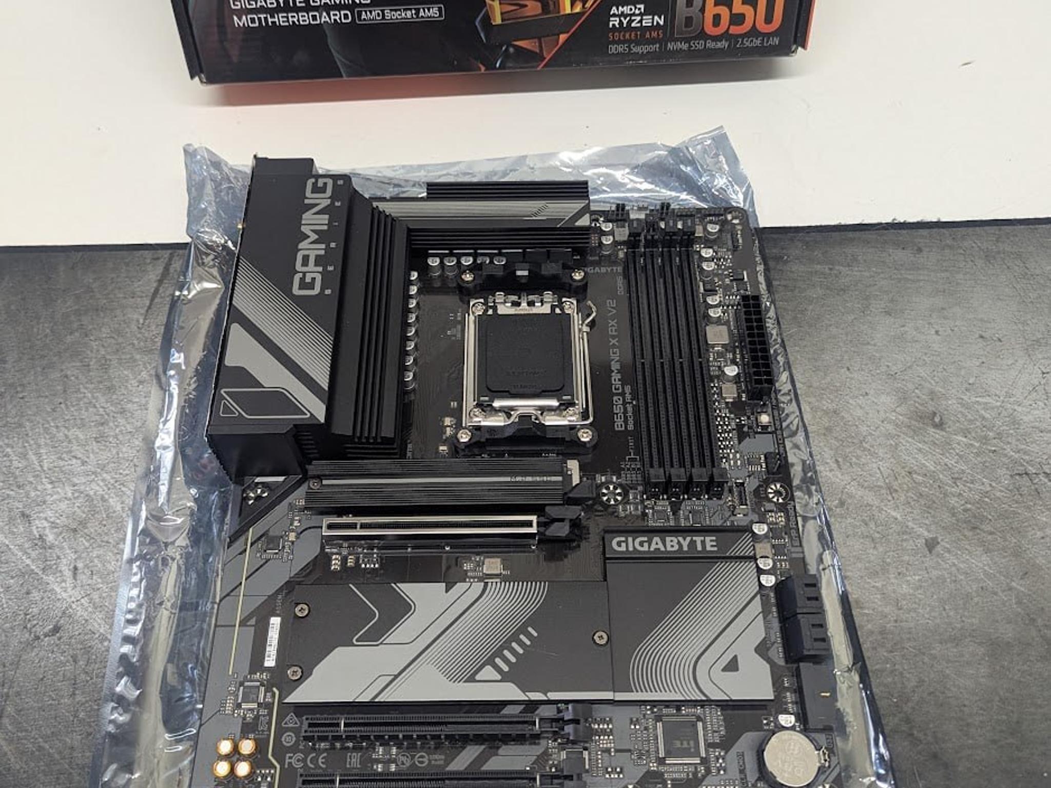 🚀 Gigabyte B650 Gaming X AX V2 motherboard