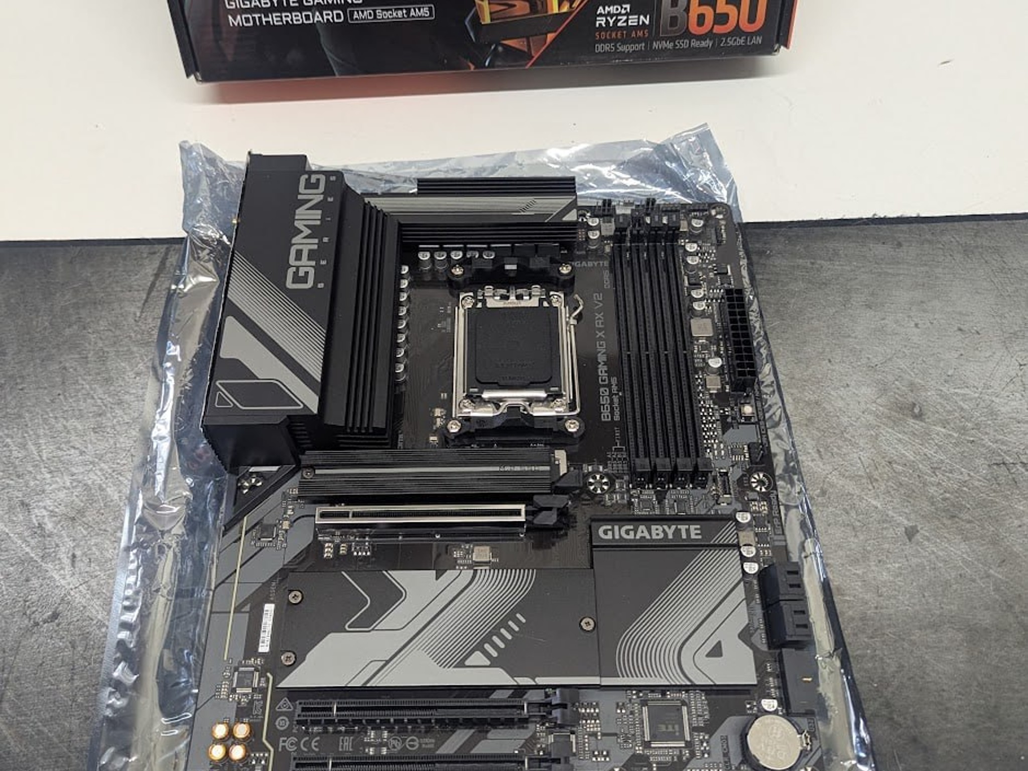 🚀 Gigabyte B650 Gaming X AX V2 motherboard