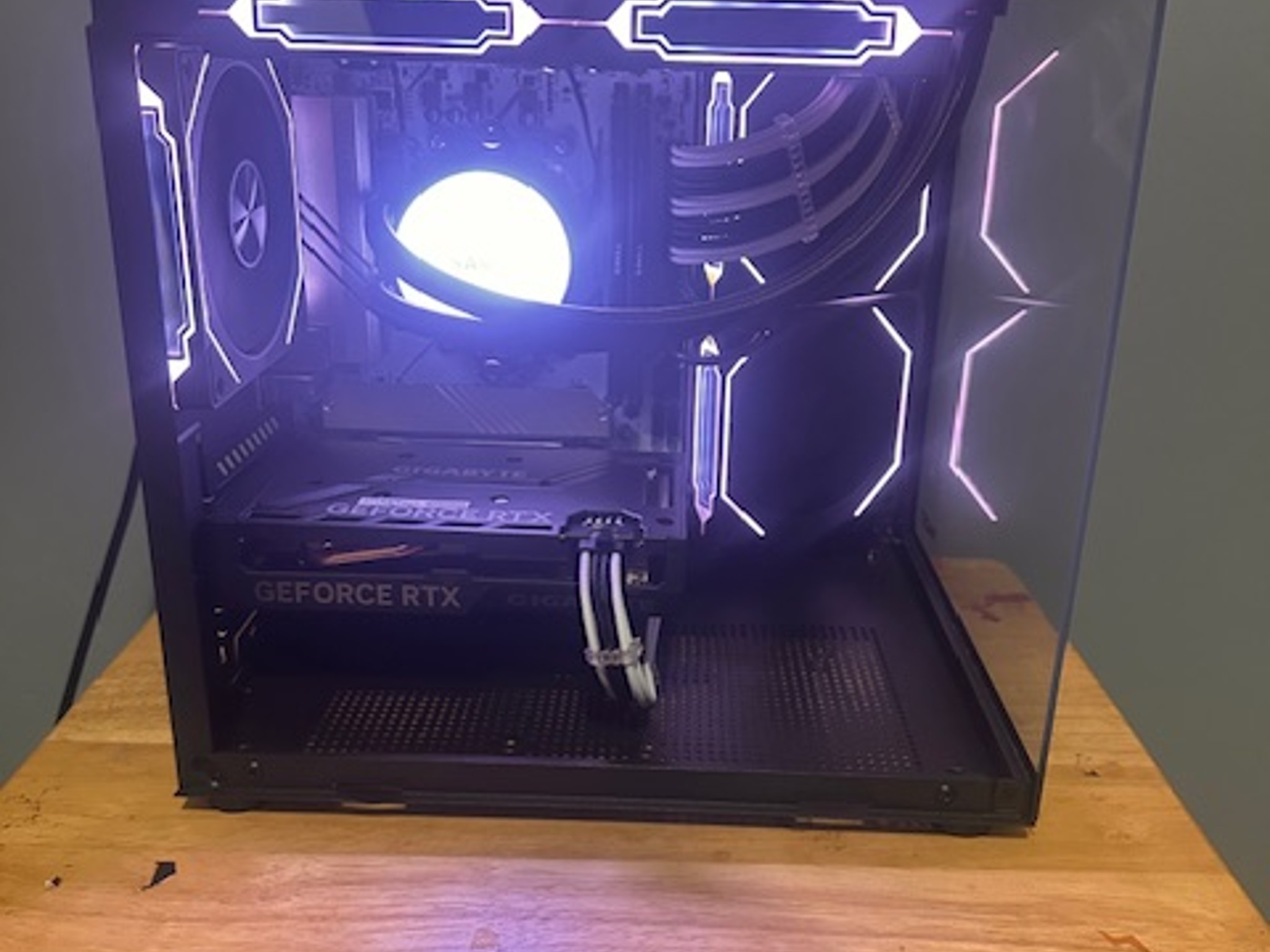 Ryzen 5 7600x|Rtx4060|32g DDR5 6000Mhz|B650|1TB Gen4 M.2|850W PSU|Sama 240 AIO|Prism Infinity Fans