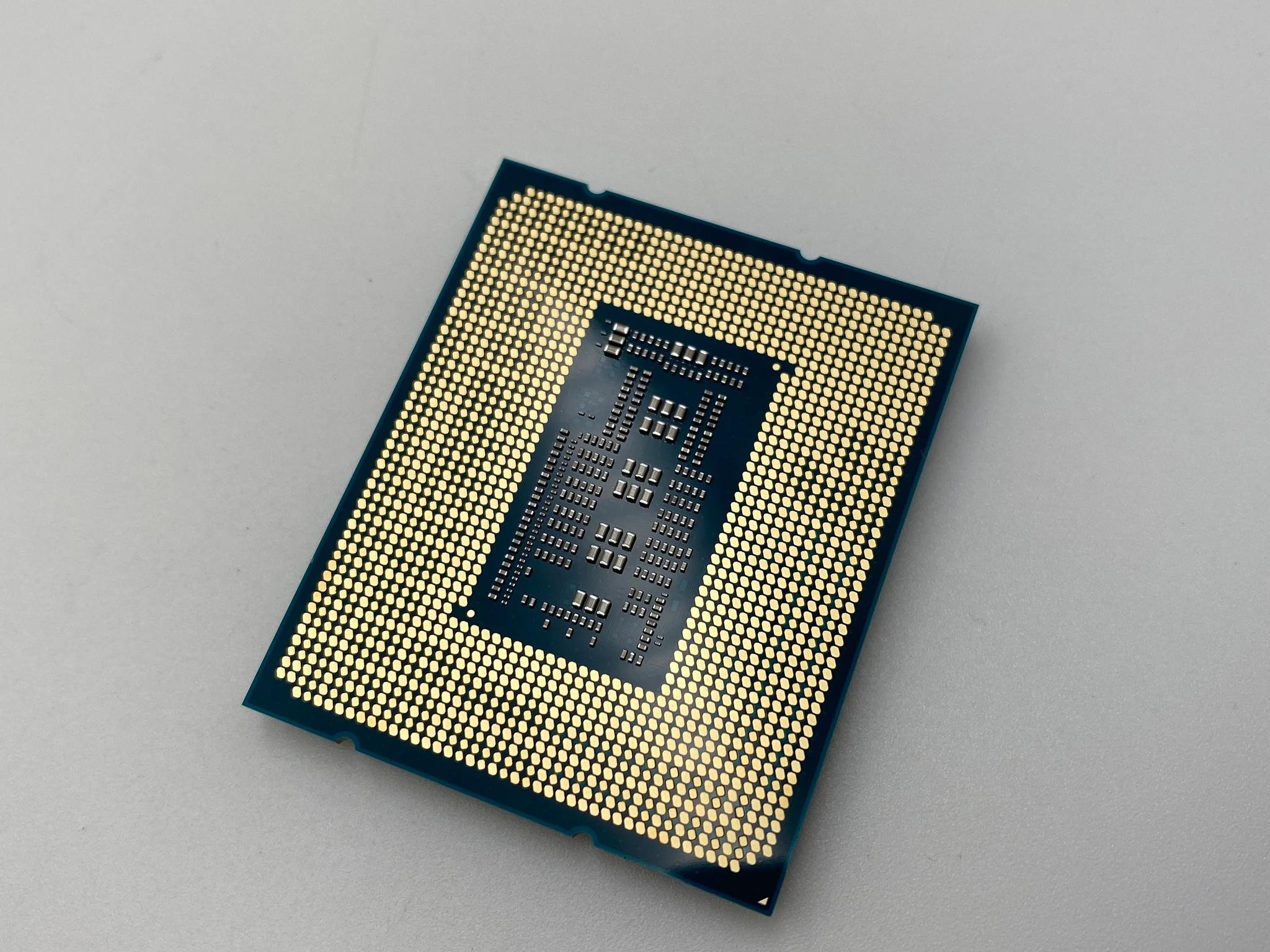 Intel Core i9-13900KF Processor (5.8 GHz, 24 Cores, LGA 1700)