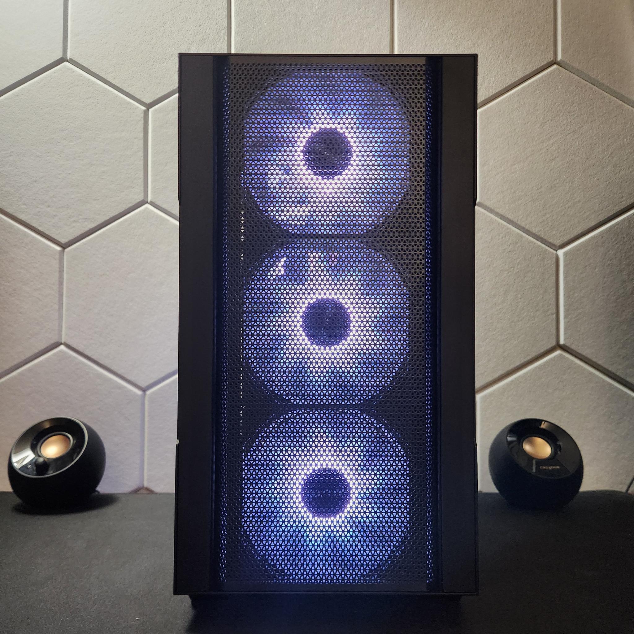 RX 9060XT 16GB | Ryzen 5 7600X | 32GB DDR5 6000Mhz | 1Tb SSD | WIFI+BT