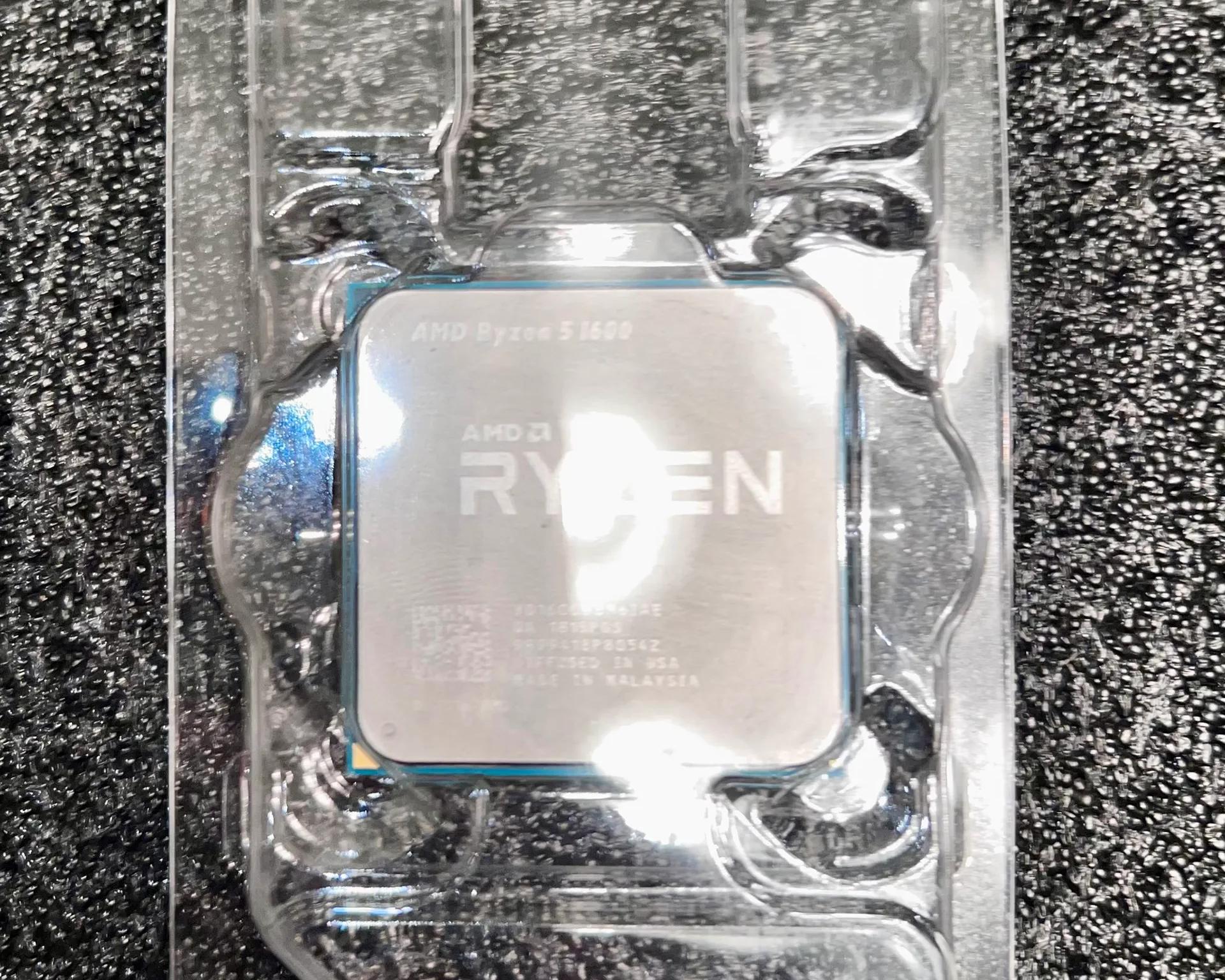 AMD Ryzen 5 1600 w/ stock cooler