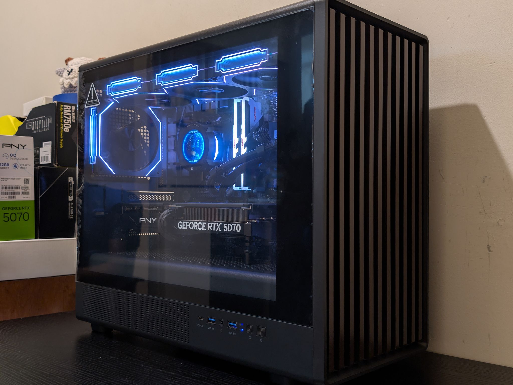 🔥🪵 1440p Gaming Beast | RTX 5070 | Ryzen 7600X | 2TB SSD | 32GB RAM | WiFi 6 & Bluetooth 🪵🔥