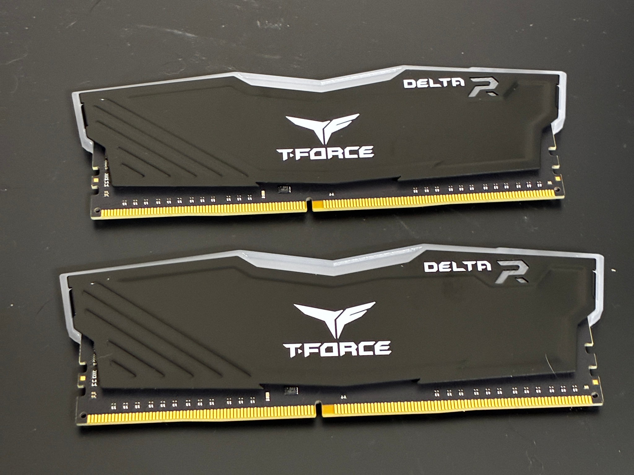 TEAMGROUP T-Force Delta RGB 16GB DDR4-3200 (2x8GB)