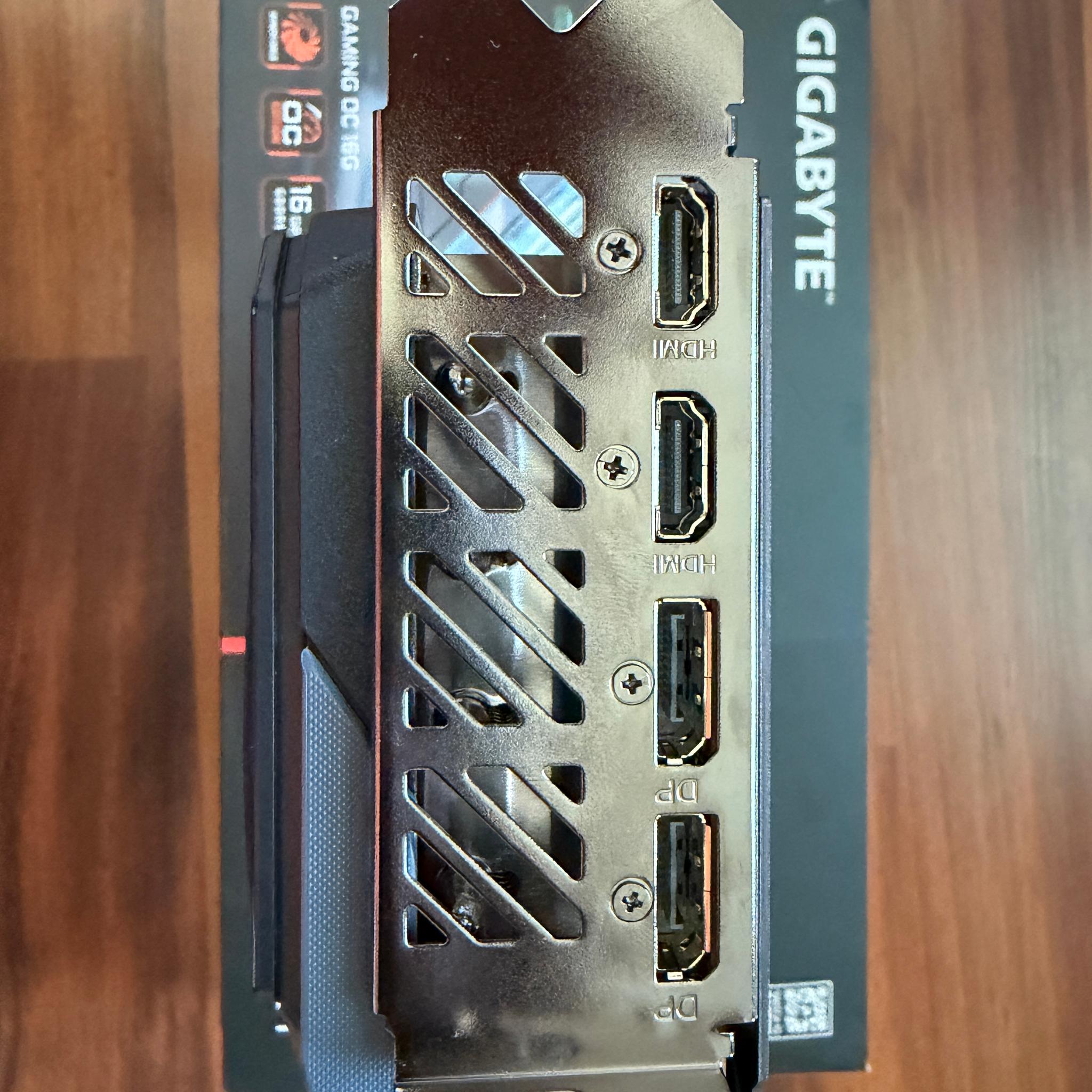 GIGABYTE RX 9070 XT GAMING OC 16G