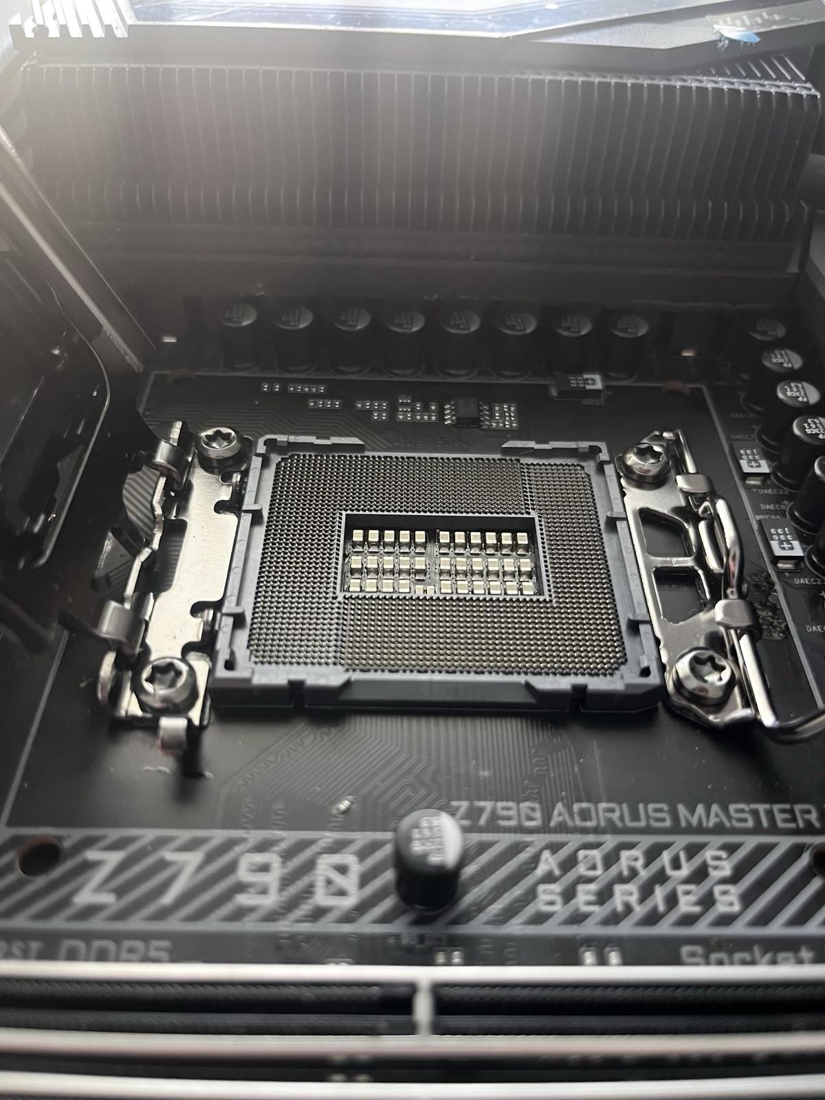 GIGABYTE Z790 AORUS MASTER X LGA 1700 | EATX Intel DDR5 Motherboard