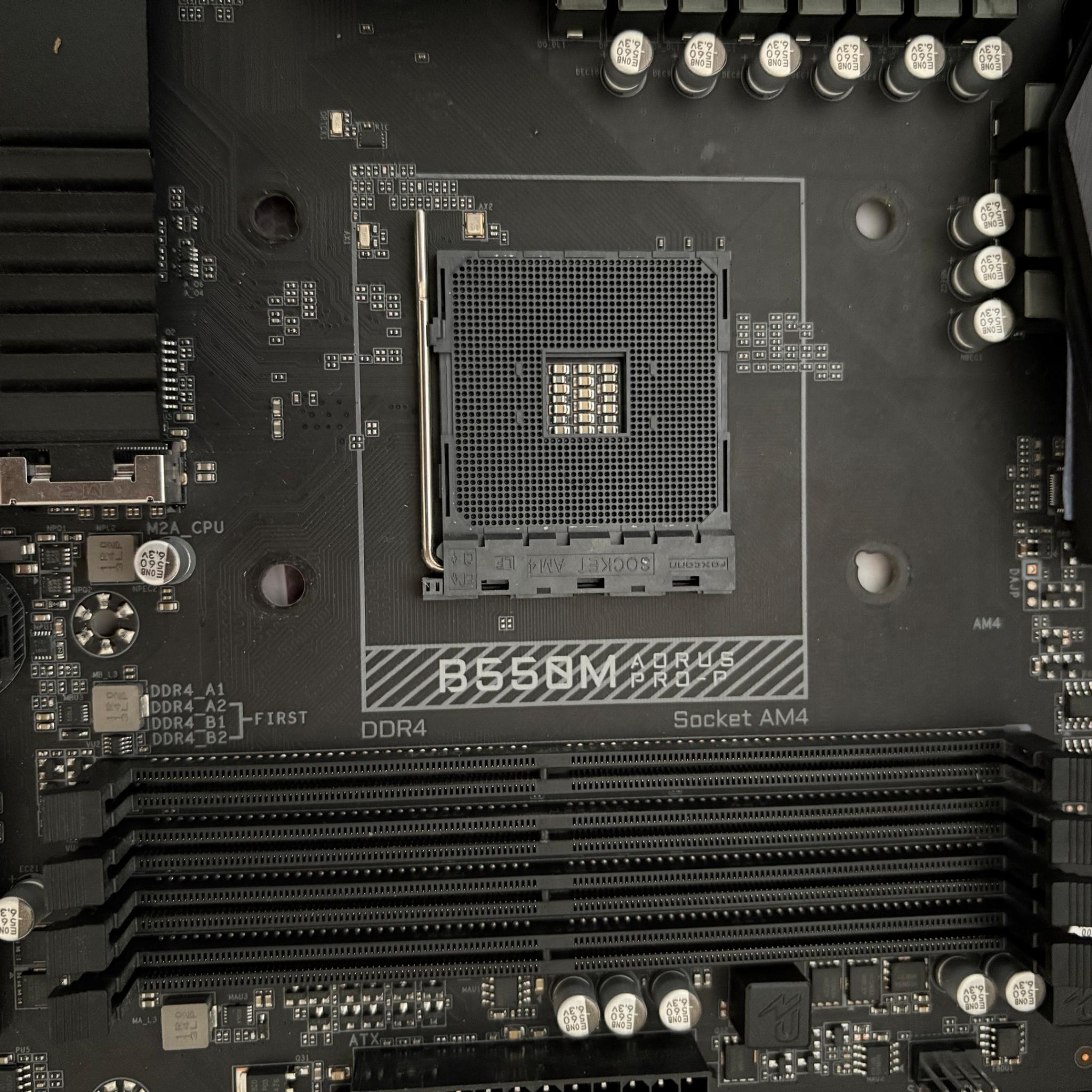 Gigabyte B550M Aorus Pro-P (READ DESCRIPTION)