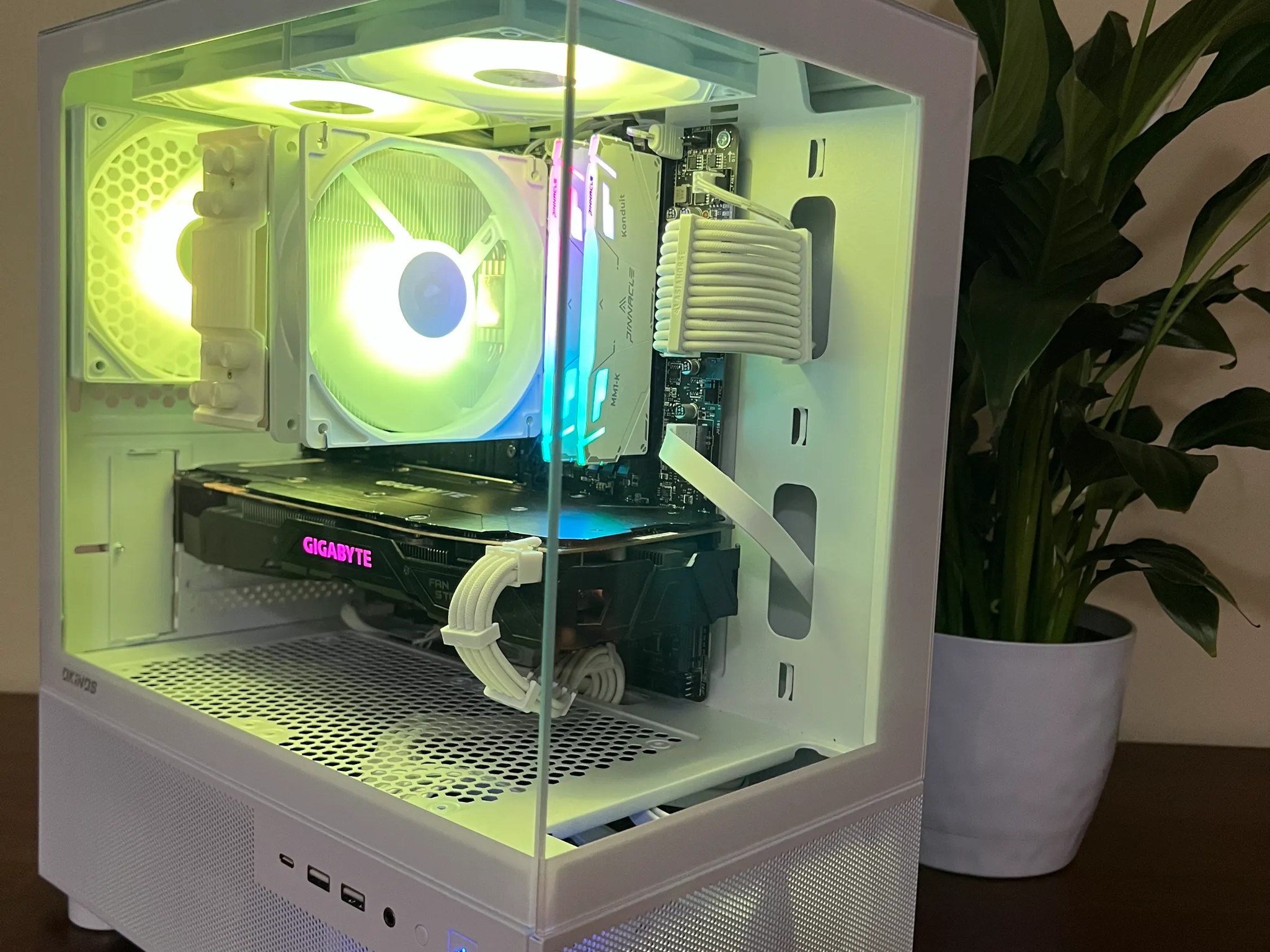 Gaming PC Nvidia GTX 1080 8gb 1tb SSD 16GB RAM WIFi+BT WINDOWS 11, Ryzen 5-5600