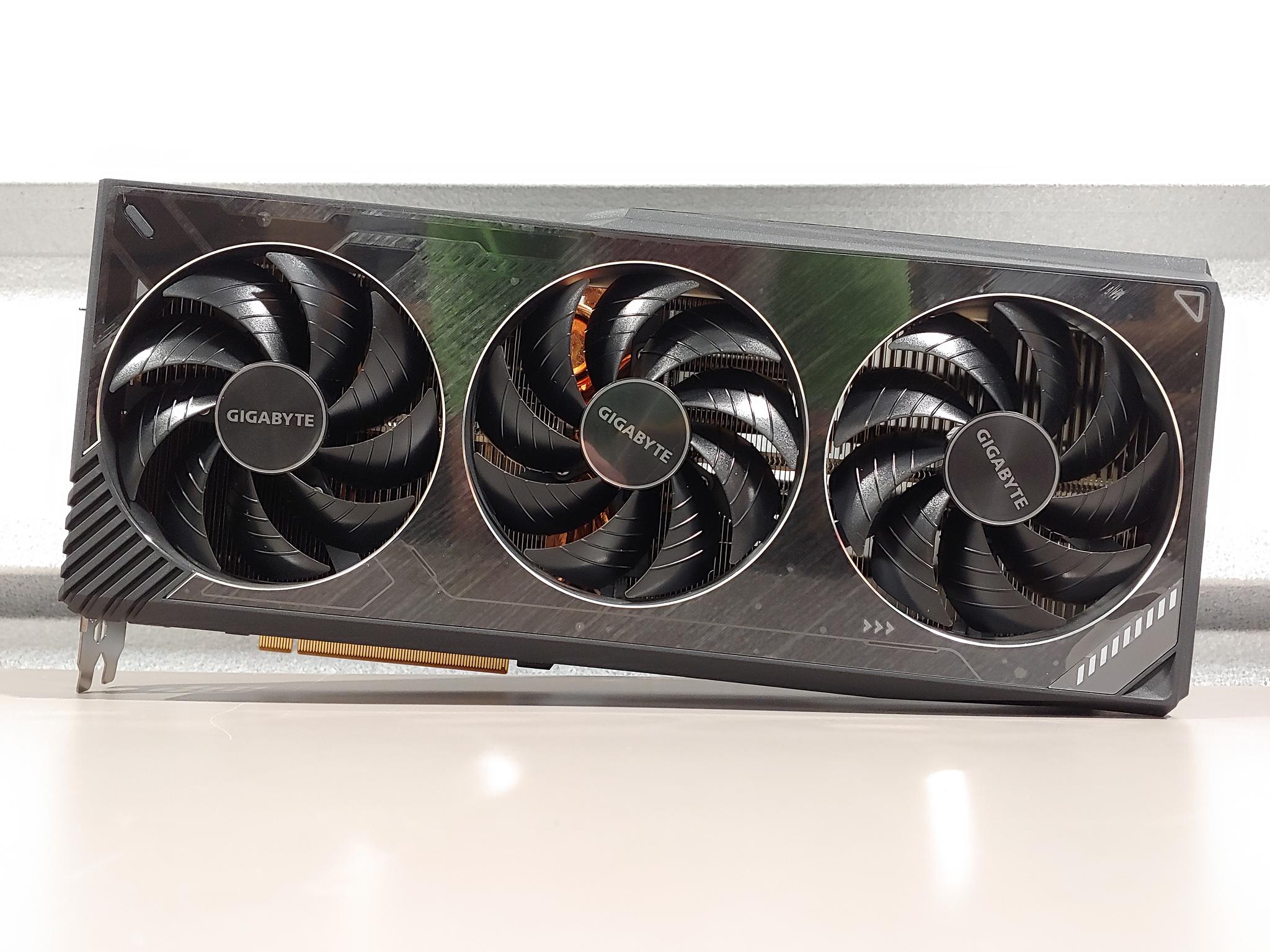 GIGABYTE GAMING GeForce RTX 3090 Ti - Image 2