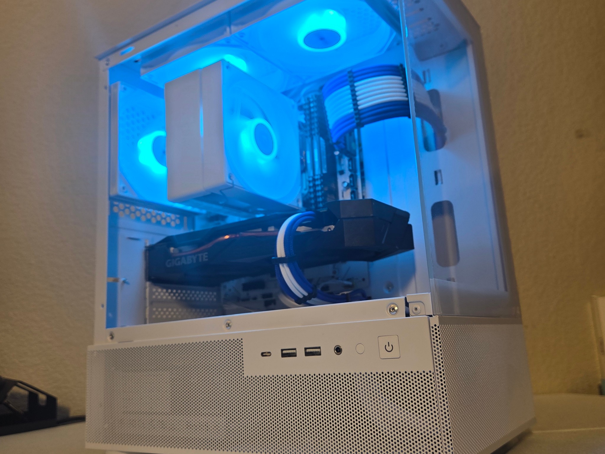 RTX 2070 Gaming PC | Ryzen 5 | 16GB RAM | White RGB Build🖤🤍❄️💙WIFI