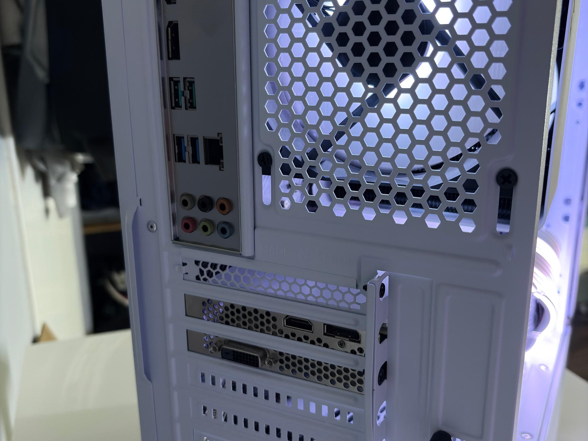 White Gaming PC | i7 + RTX 2060 Super | 16GB 3200MHz | Ready to Play