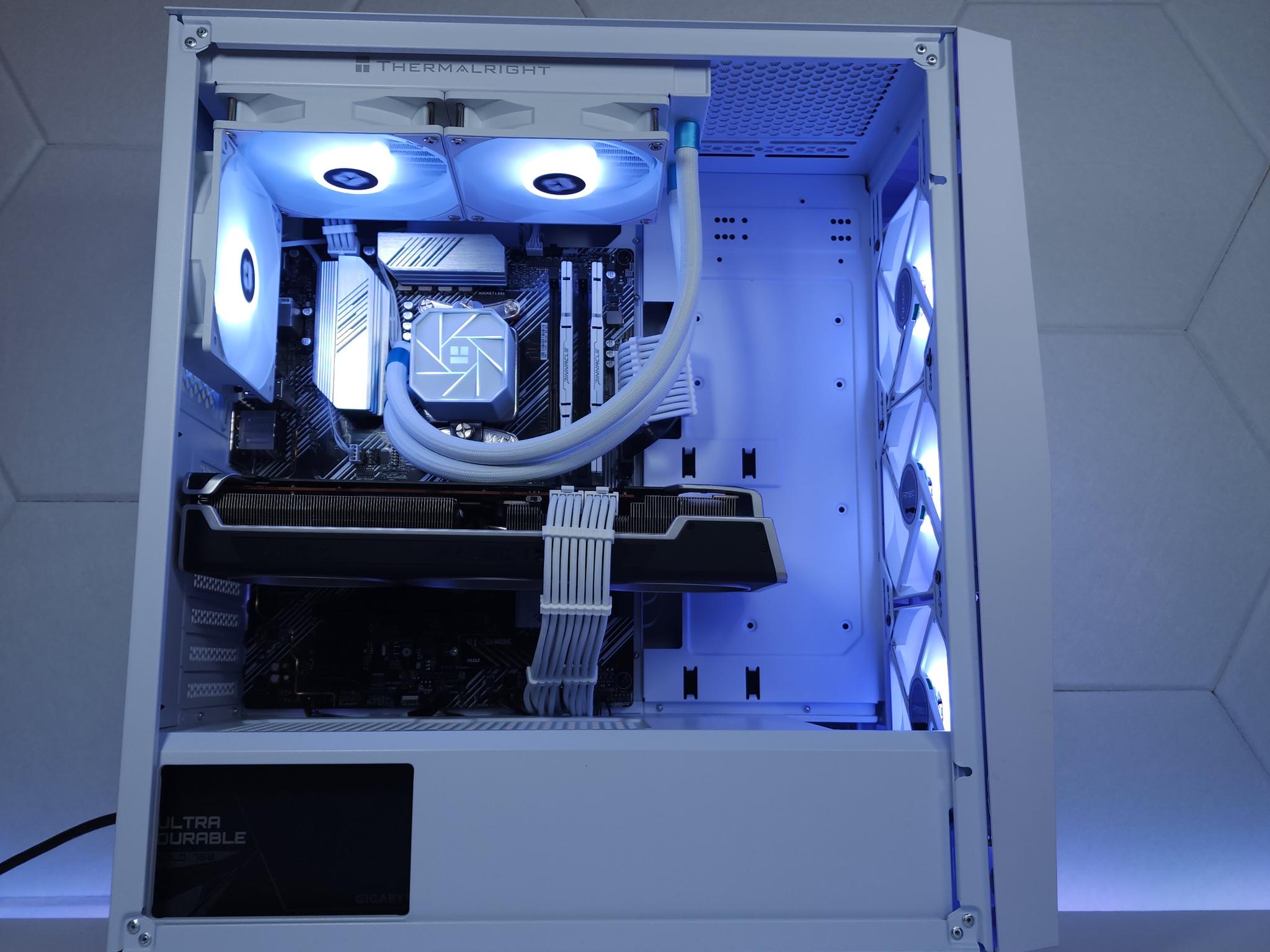 🤍💙RX 6700XT | Ryzen 5 5600G | 16GB 3200MHz | 1TB NVMe SSD