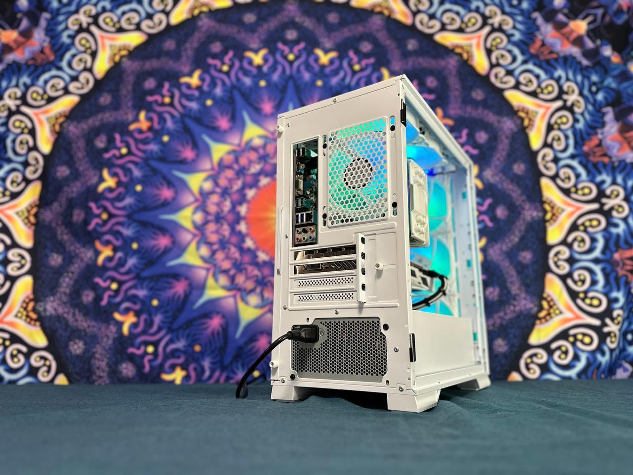 Black and White custom gaming PC I7-6700, 32 GB DDR4, GTX 1070 8 GB, 512GB SSD RGB Fans
