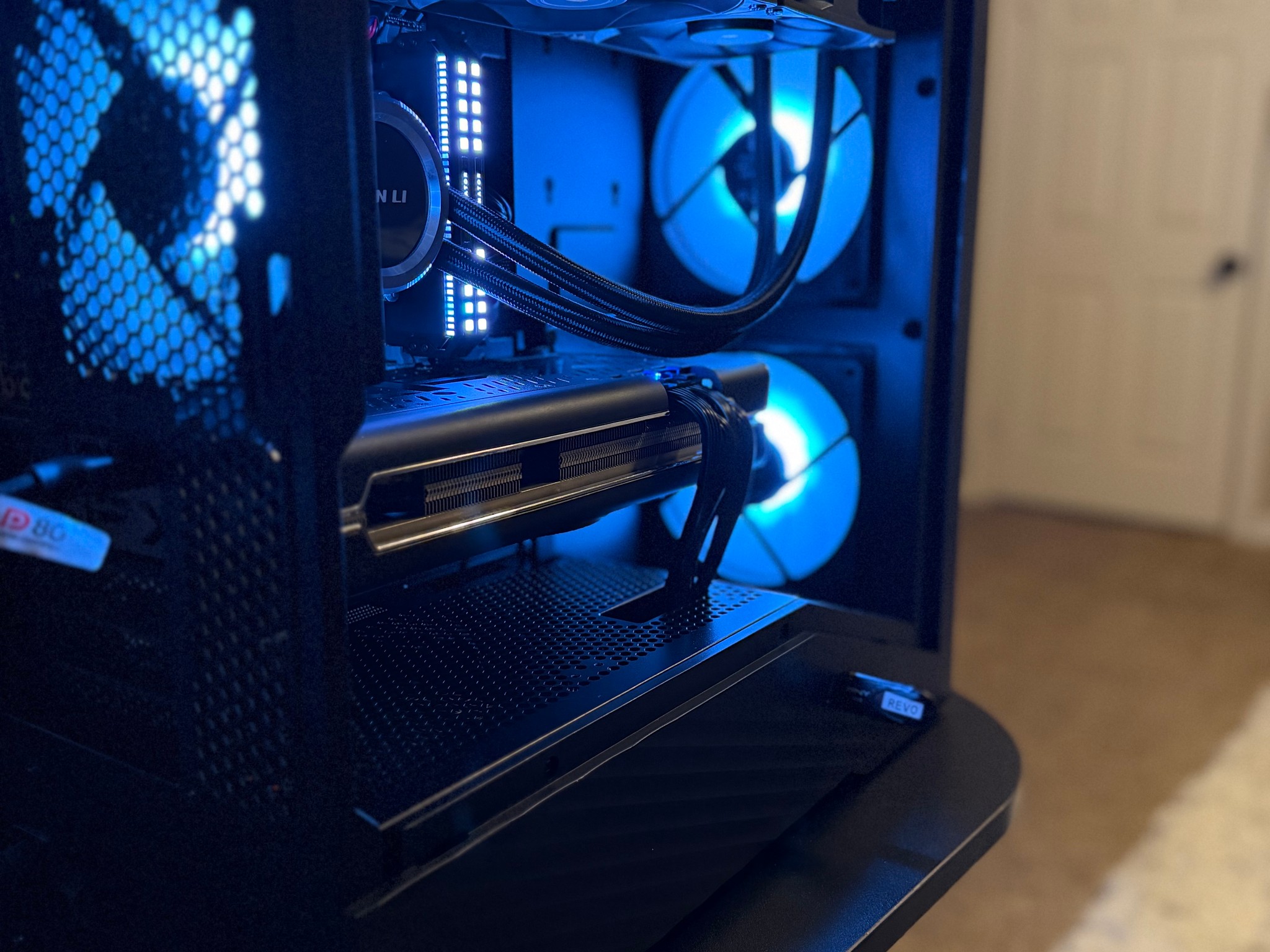 🔥 New i5-12600K | RX 5700 XT | 16GB DDR4 | 500GB NVME M.2 Gen4 | RGB Gaming PC