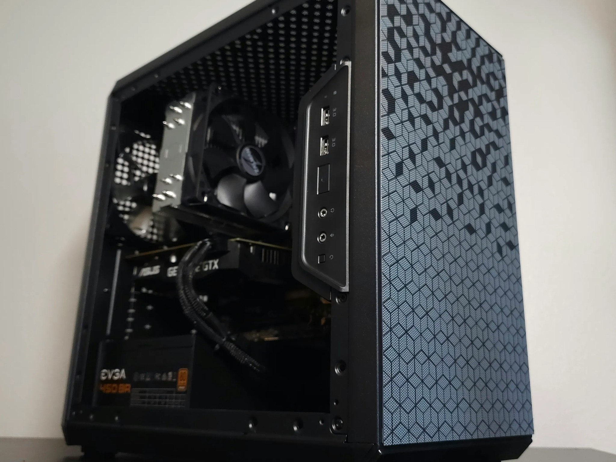 Entry 1080p "Dark Pheonix" // 1660ti 6GB // i7 4770 // 16GB DDR3 // 1TB SSD