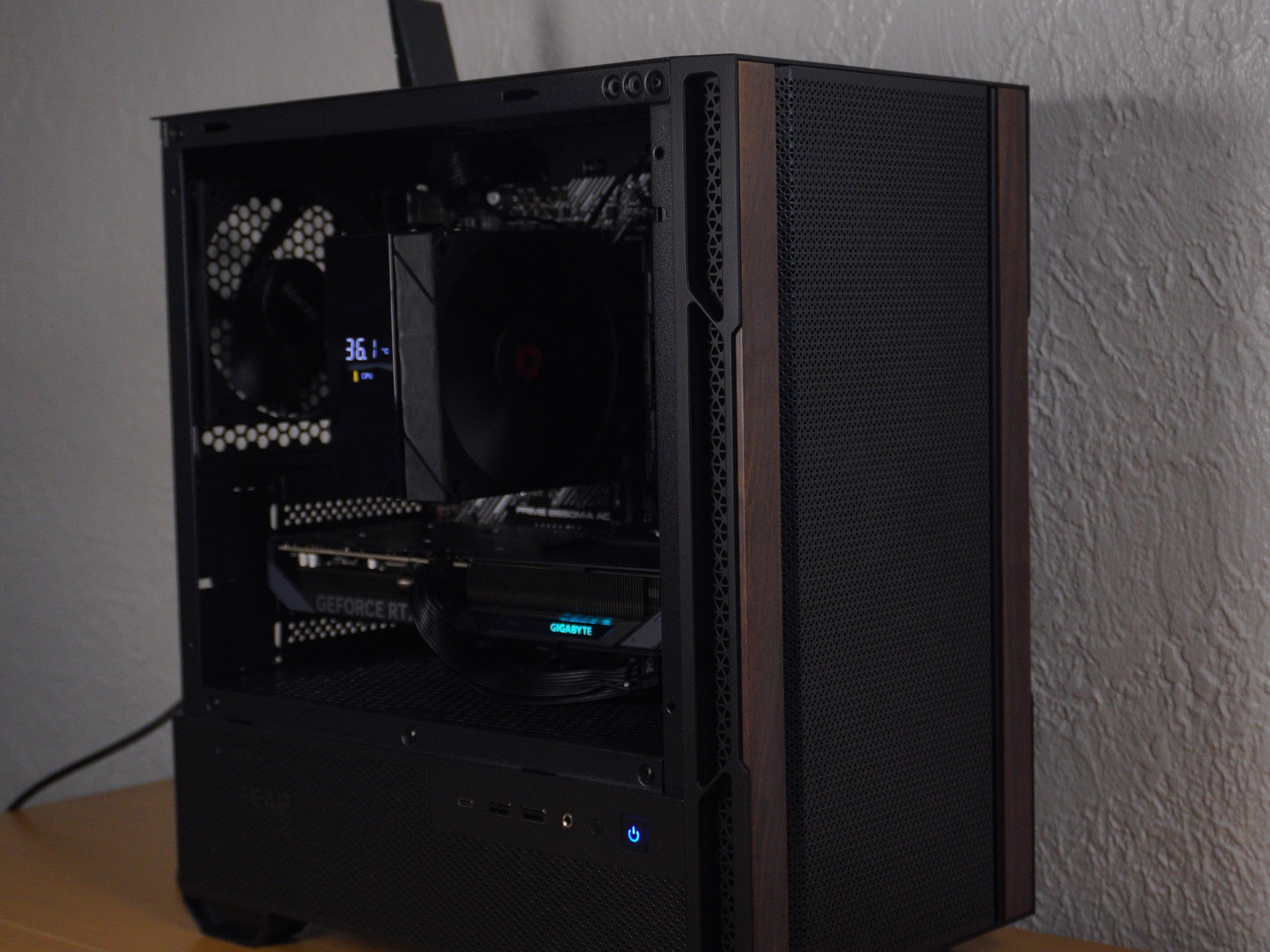 Ghost Byte | RTX 5060 TI 8G | RYZEN 5 5500 | 16GB DDR4 | 512GB SSD | WINDOWS 11 PRO + WIFI BLUETOOTH