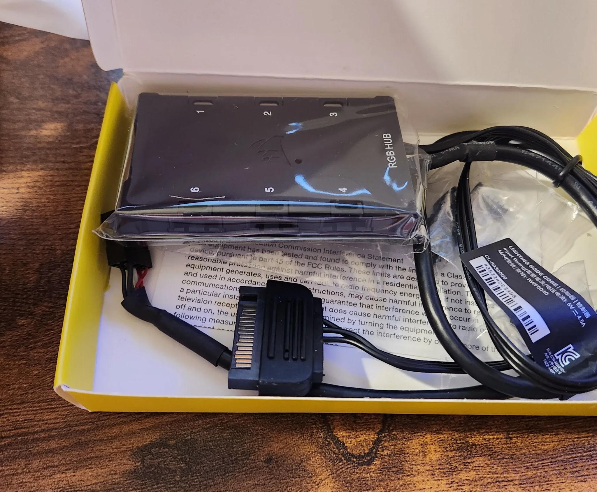 Corsair AF120 RGB Elite Fans 3 pack with Lightning Node Core