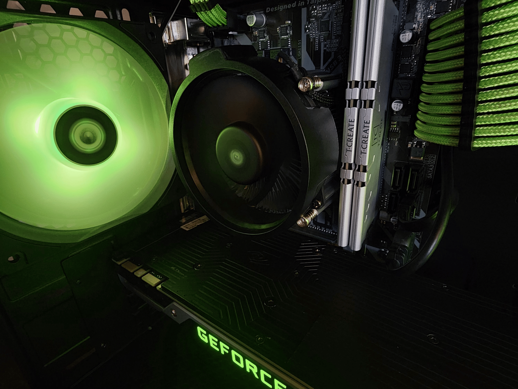 Intel Core i5 8500 // Nvidia GeForce GTX 980 4GB FE // TCreate 16GB 3200MHz