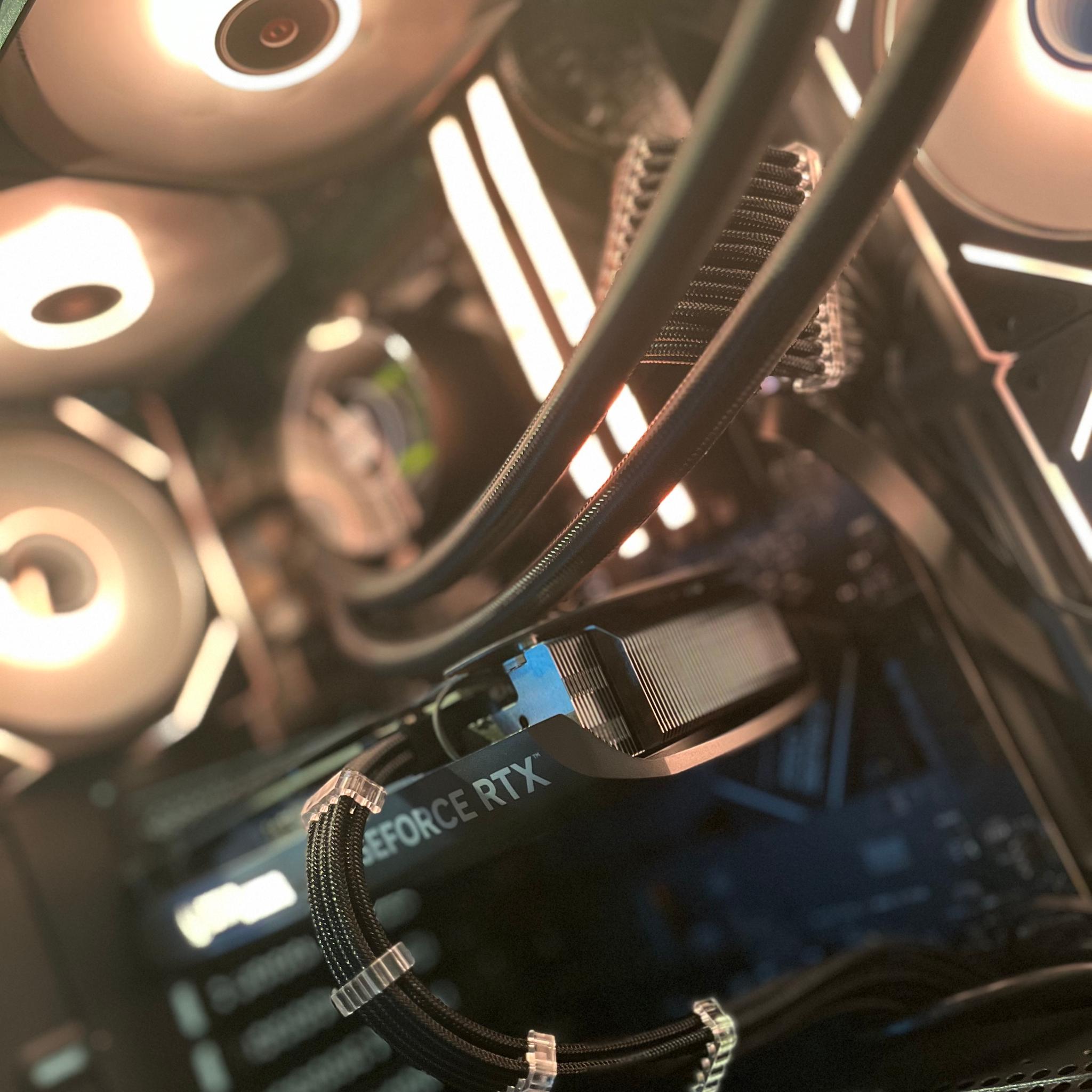 🟦High End Gaming PC⬛️| RTX 4070 OC | Ryzen 7 7700 | 32 GB DDR5 | 1 TB SSD