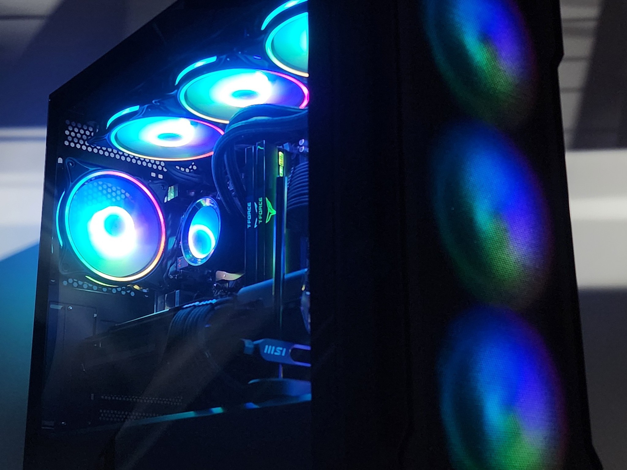 Gaming PC Ryzen 7 5700X 32GB RAM 1TB SSD RX 6800 16GB Windows 11 Computer