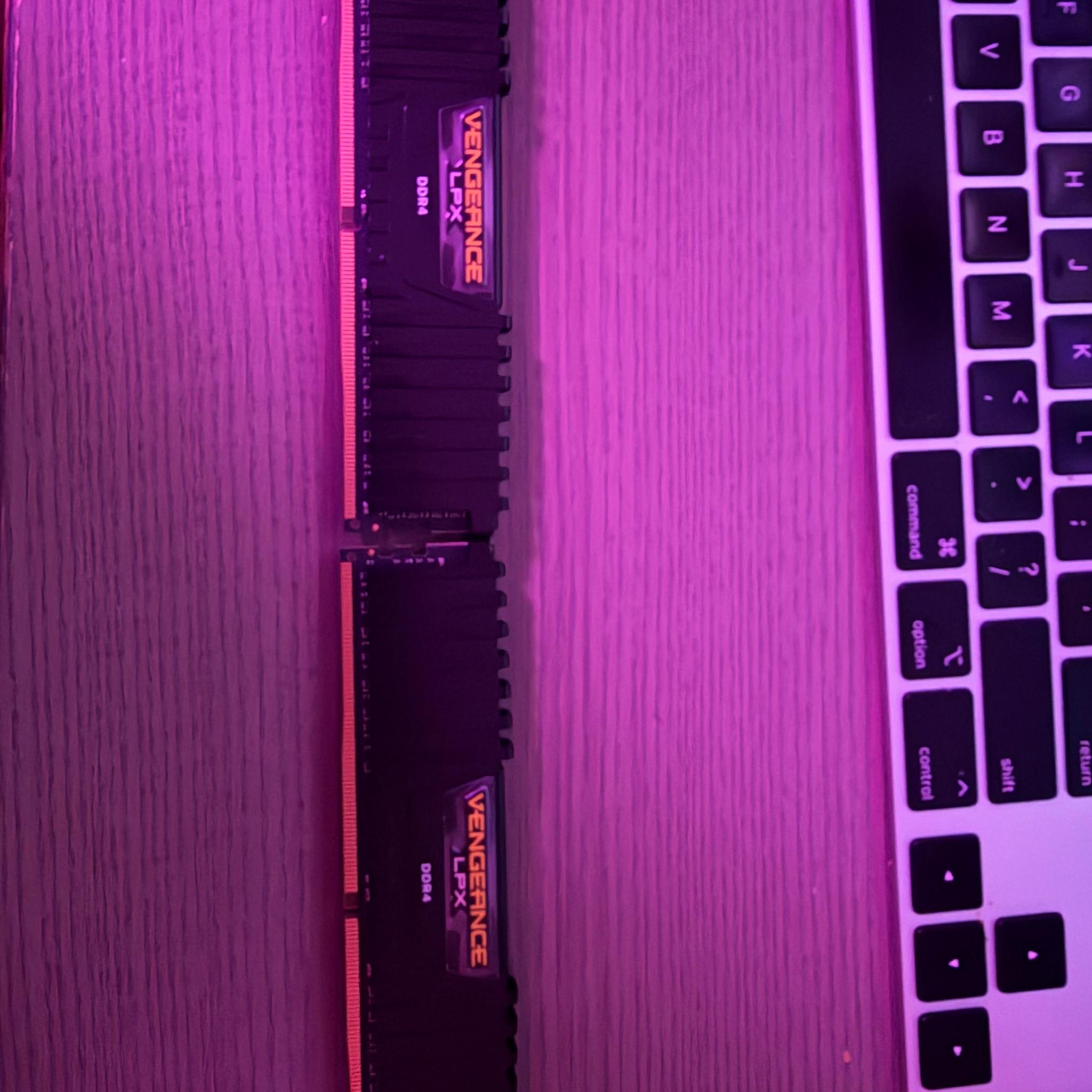 Corsair Vengeance LPX 32 GB (2x 16 GB)DDR4 3600 MHz