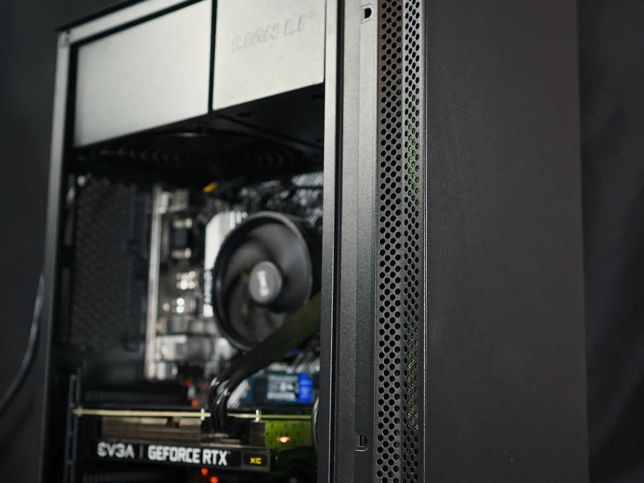 Mid Tier Gaming PC/Desktop!