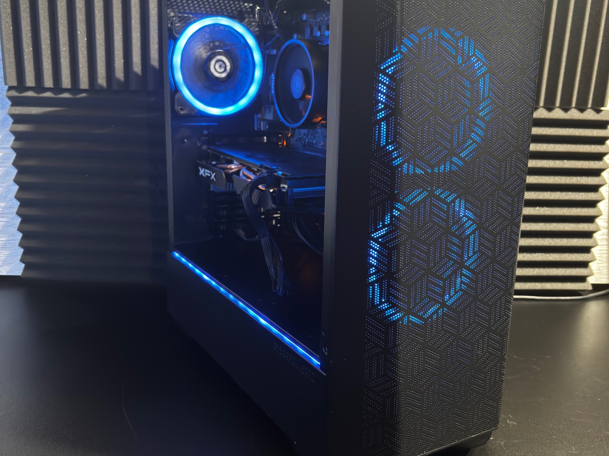 Gaming PC – Ryzen 5 3600 + RX 580 8GB – 16GB DDR4 – 240GB SSD + 2TB HDD – 1080p Ready