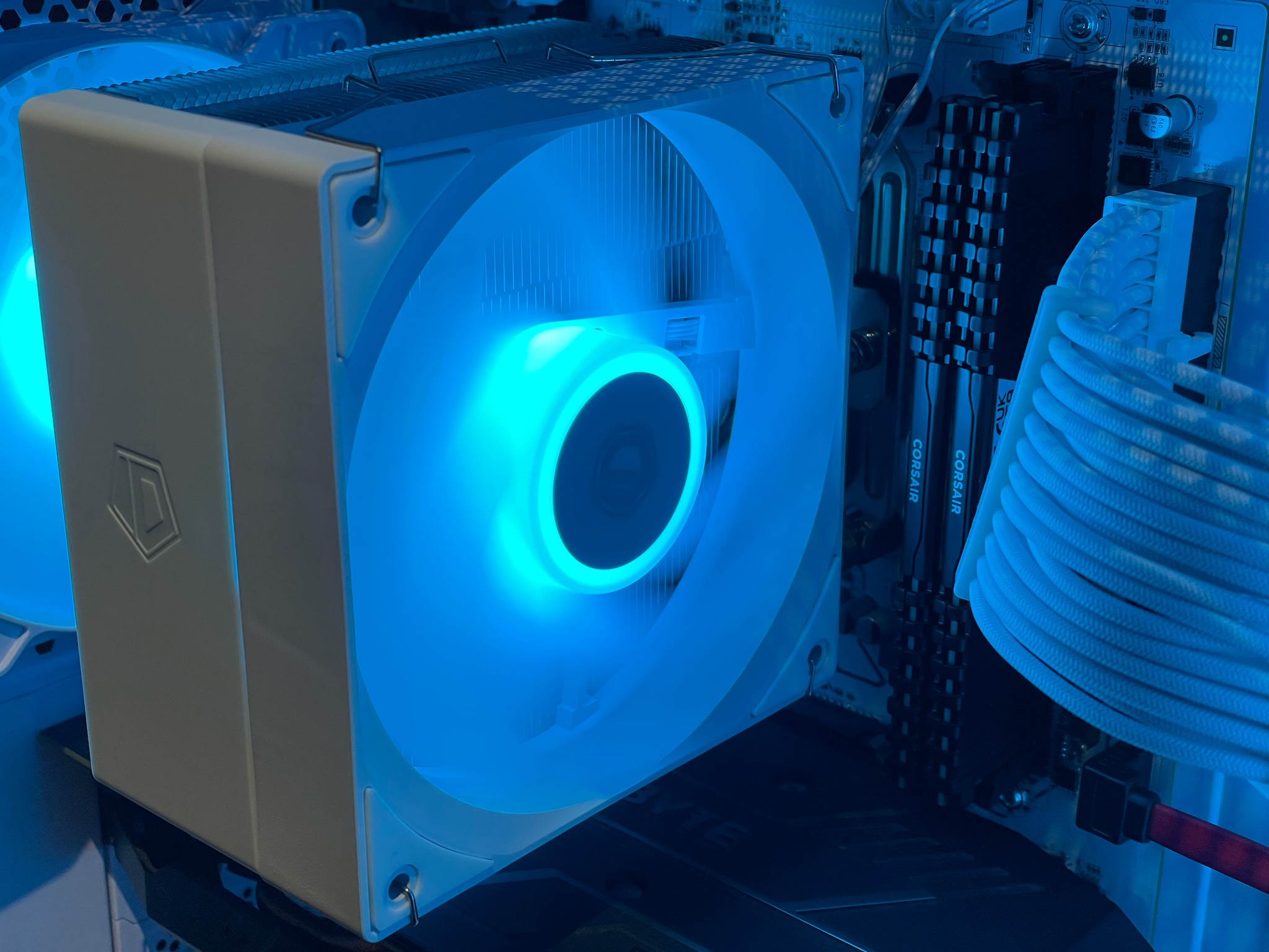 White Value Gaming PC - GTX 1660 | Ryzen 5 | 16GB DDR4 | 500 GB SSD | Win 11 Pro