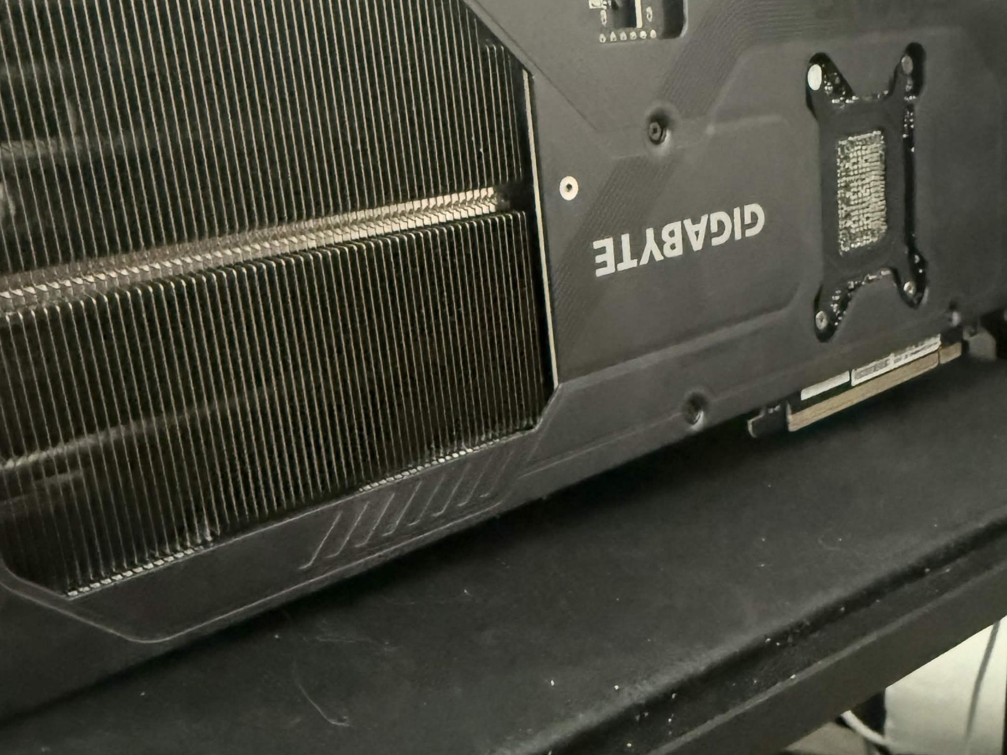 GIGABYTE GeForce RTX 5080 GAMING OC 16G