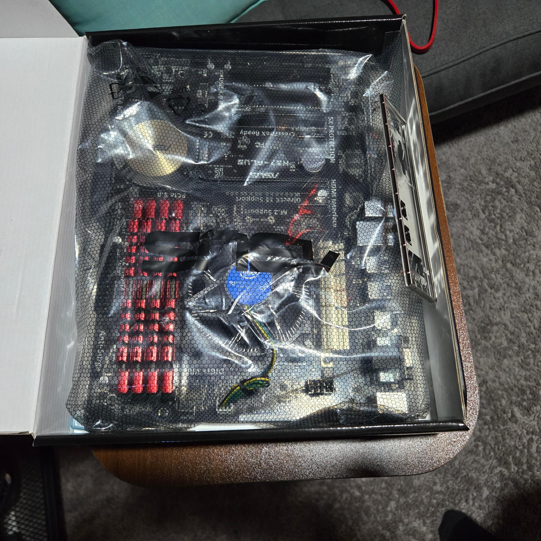 I7 4790k and motherboard with 32gb DDR3 and CPU Cooler