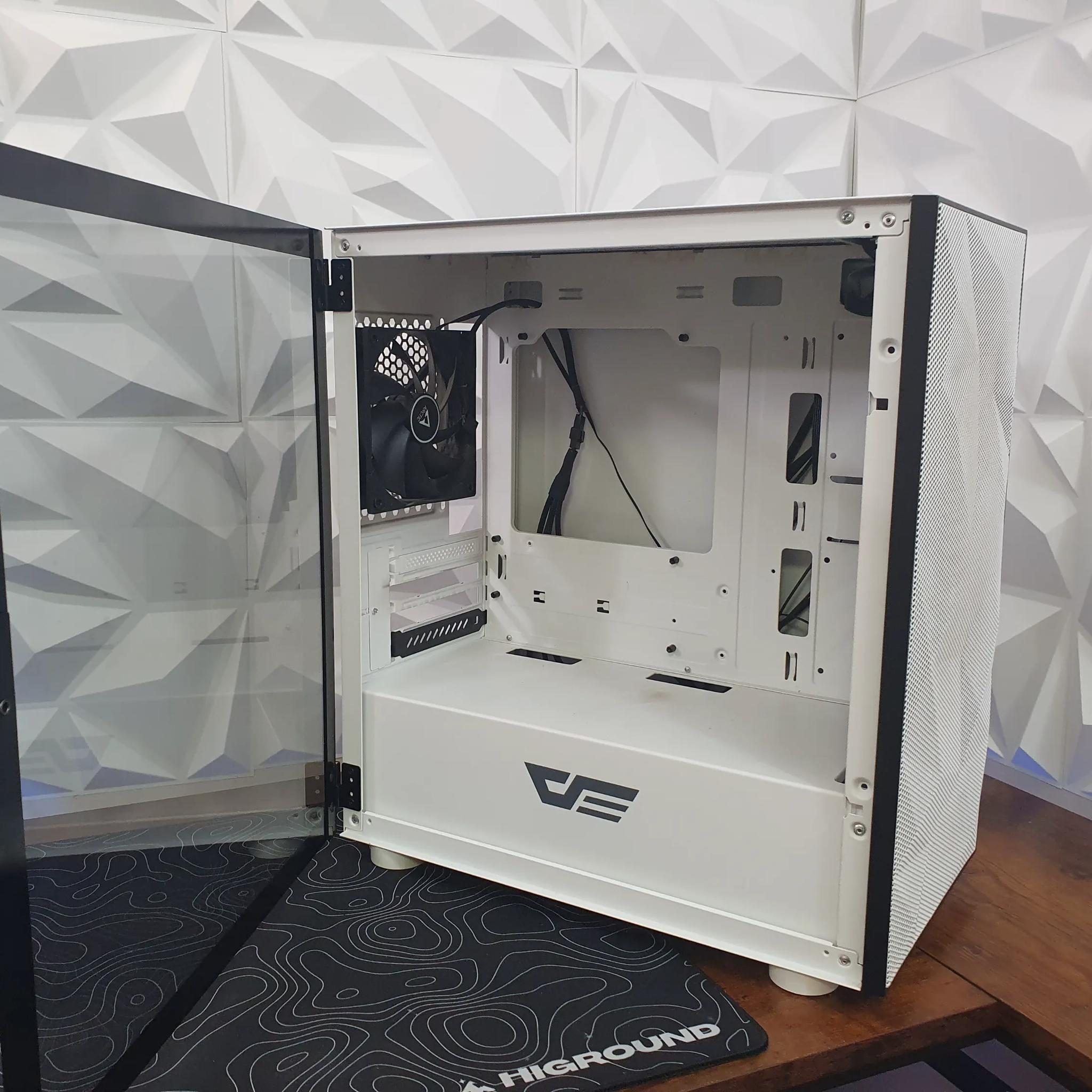 White Micro ATX PC Case (**Lose Front panel**)